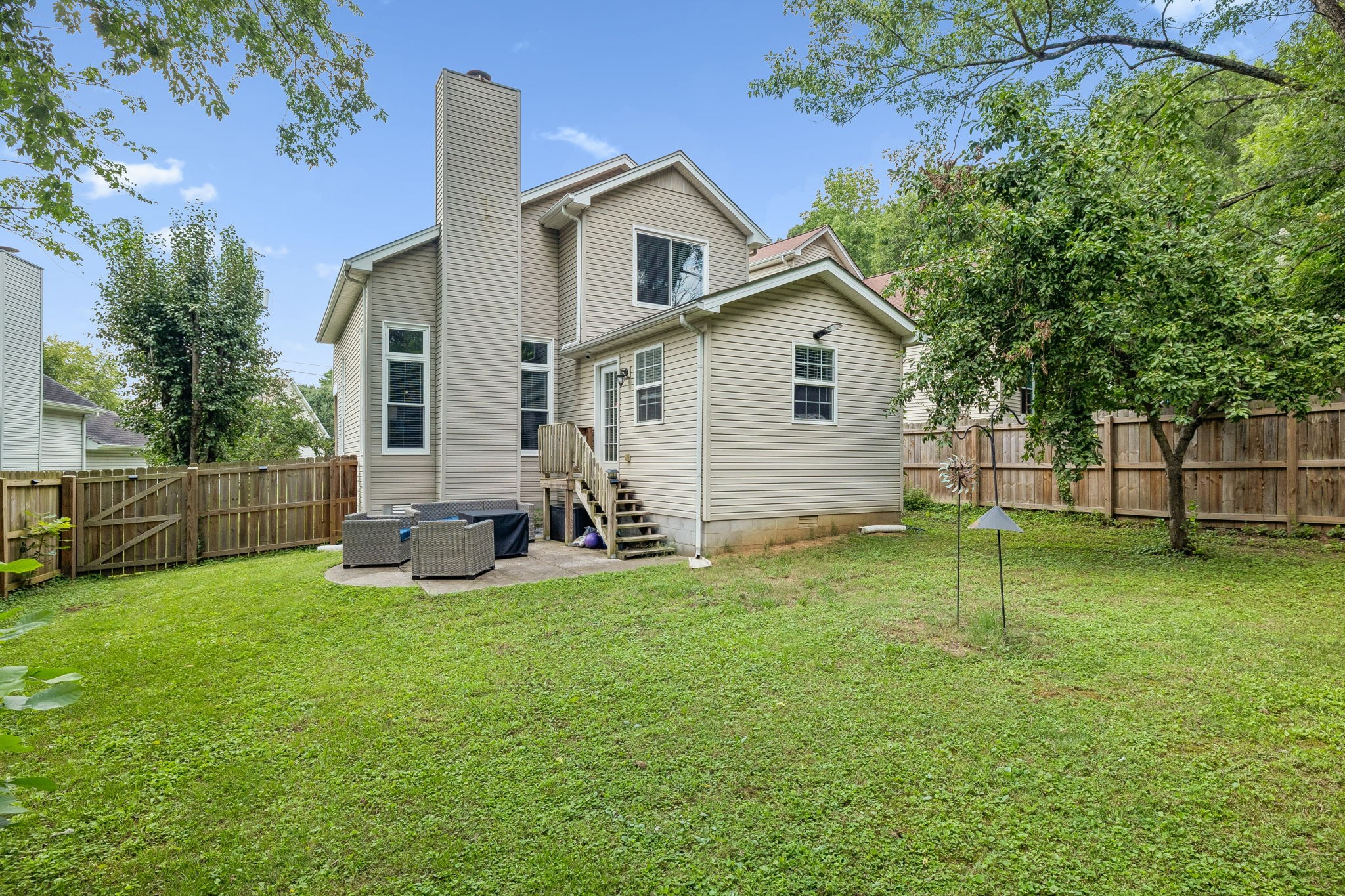 5506 Knollcrest