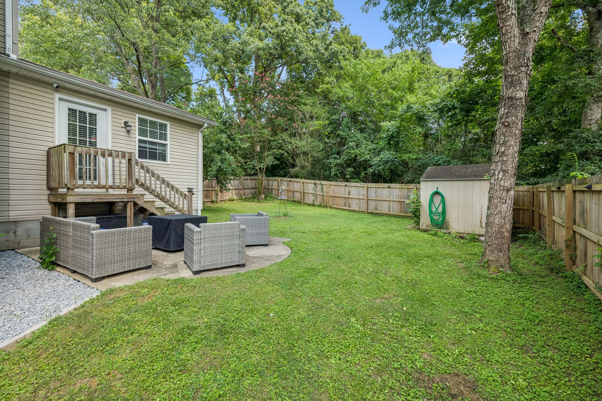 5506 Knollcrest