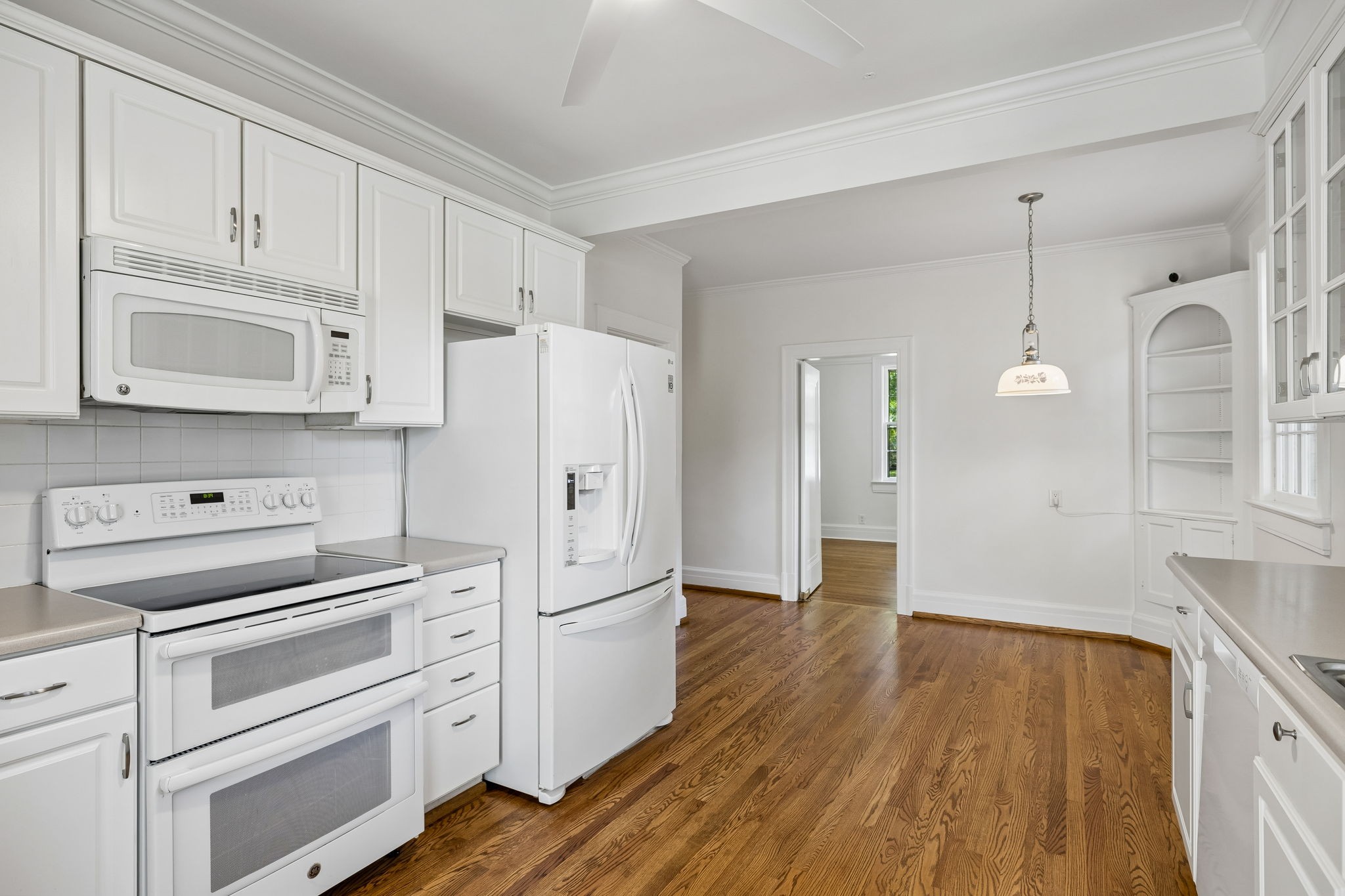 216 Lauderdale Rd