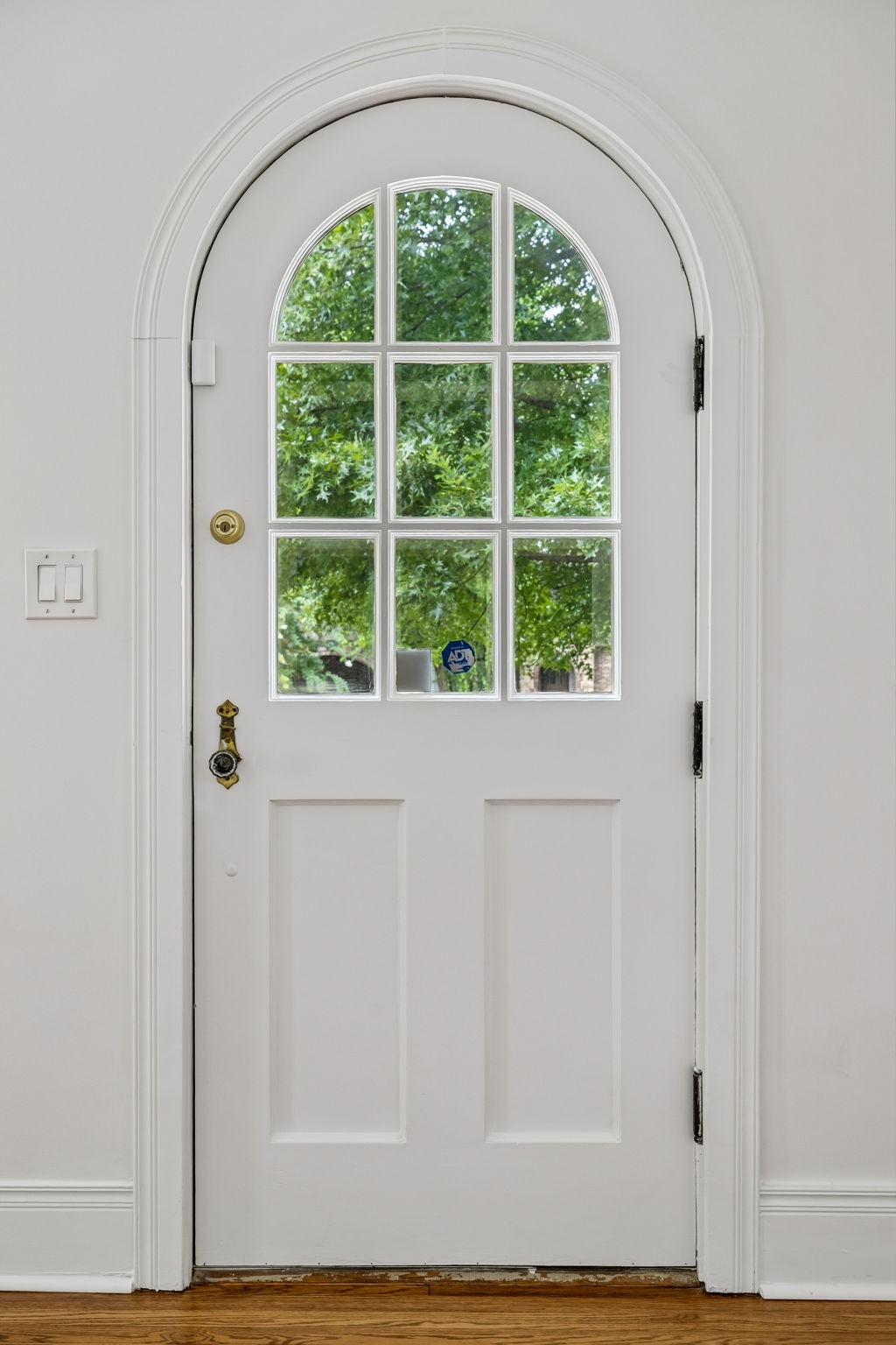 216 Lauderdale Rd