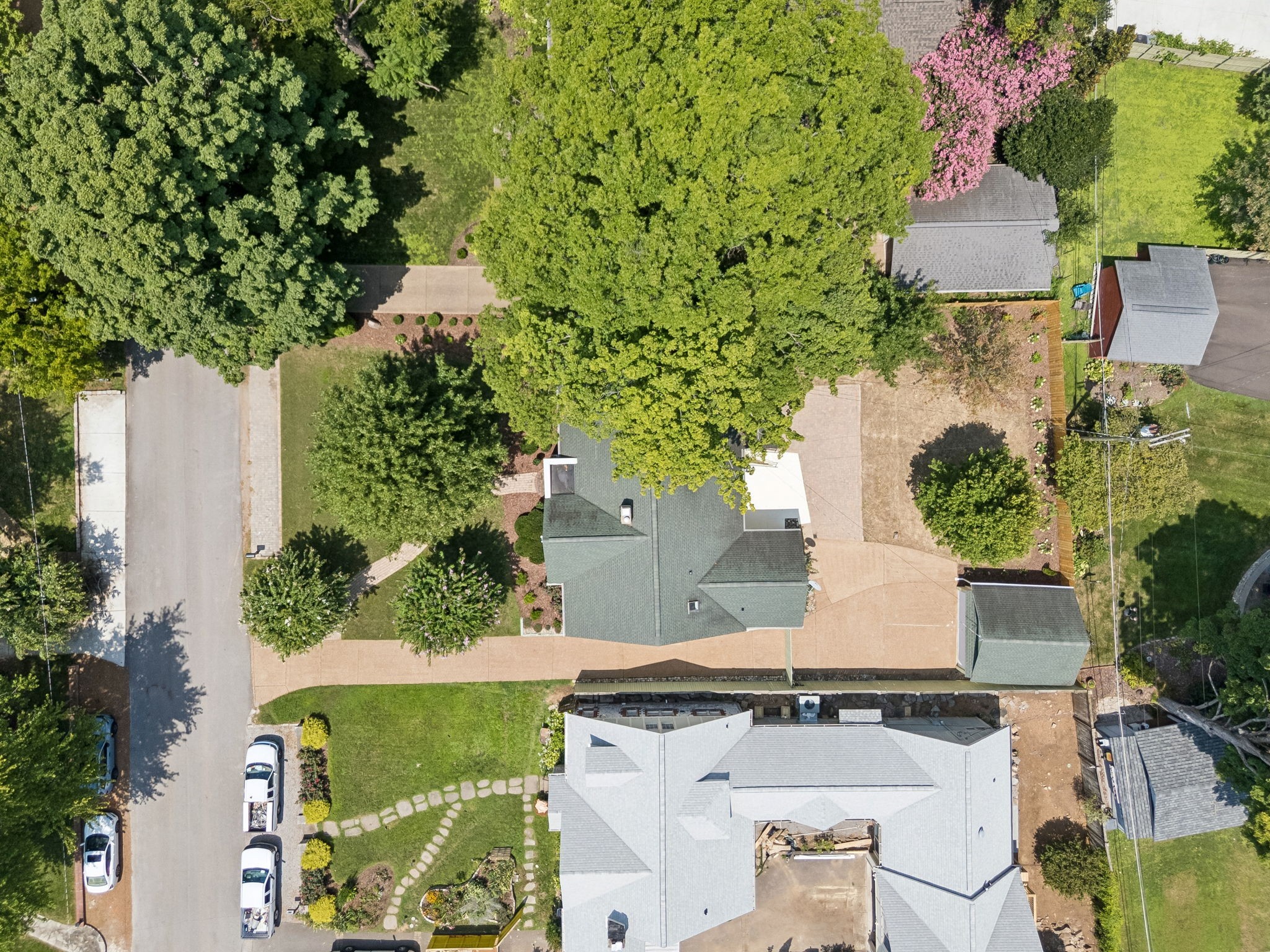 216 Lauderdale Rd