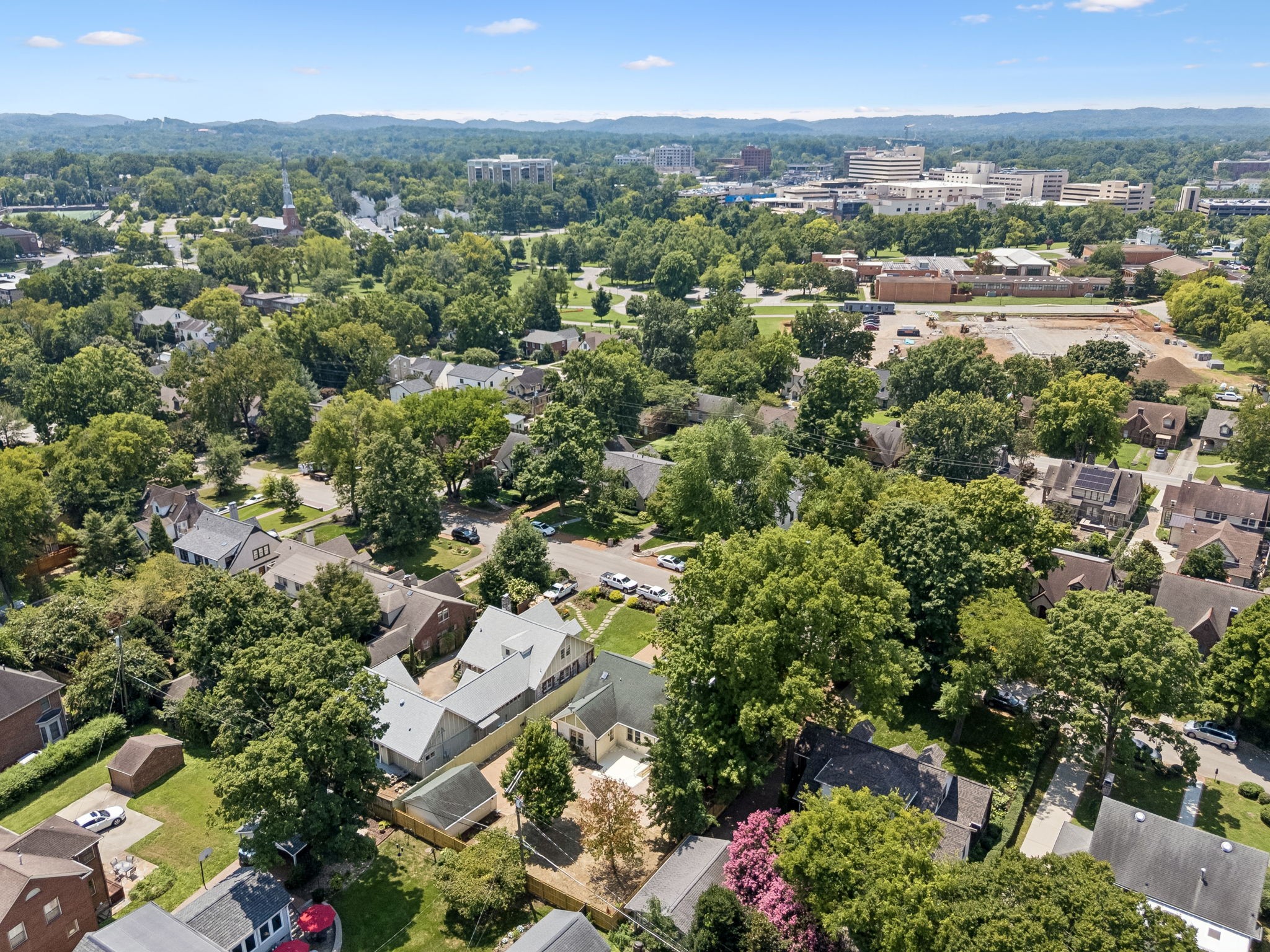216 Lauderdale Rd