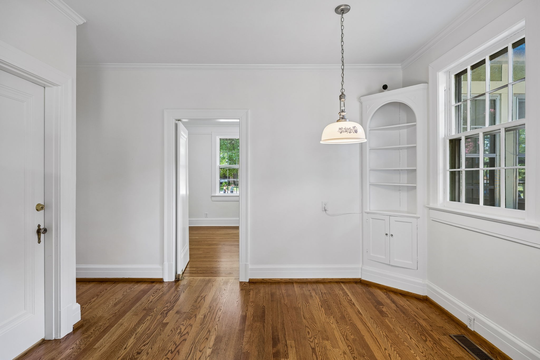 216 Lauderdale Rd