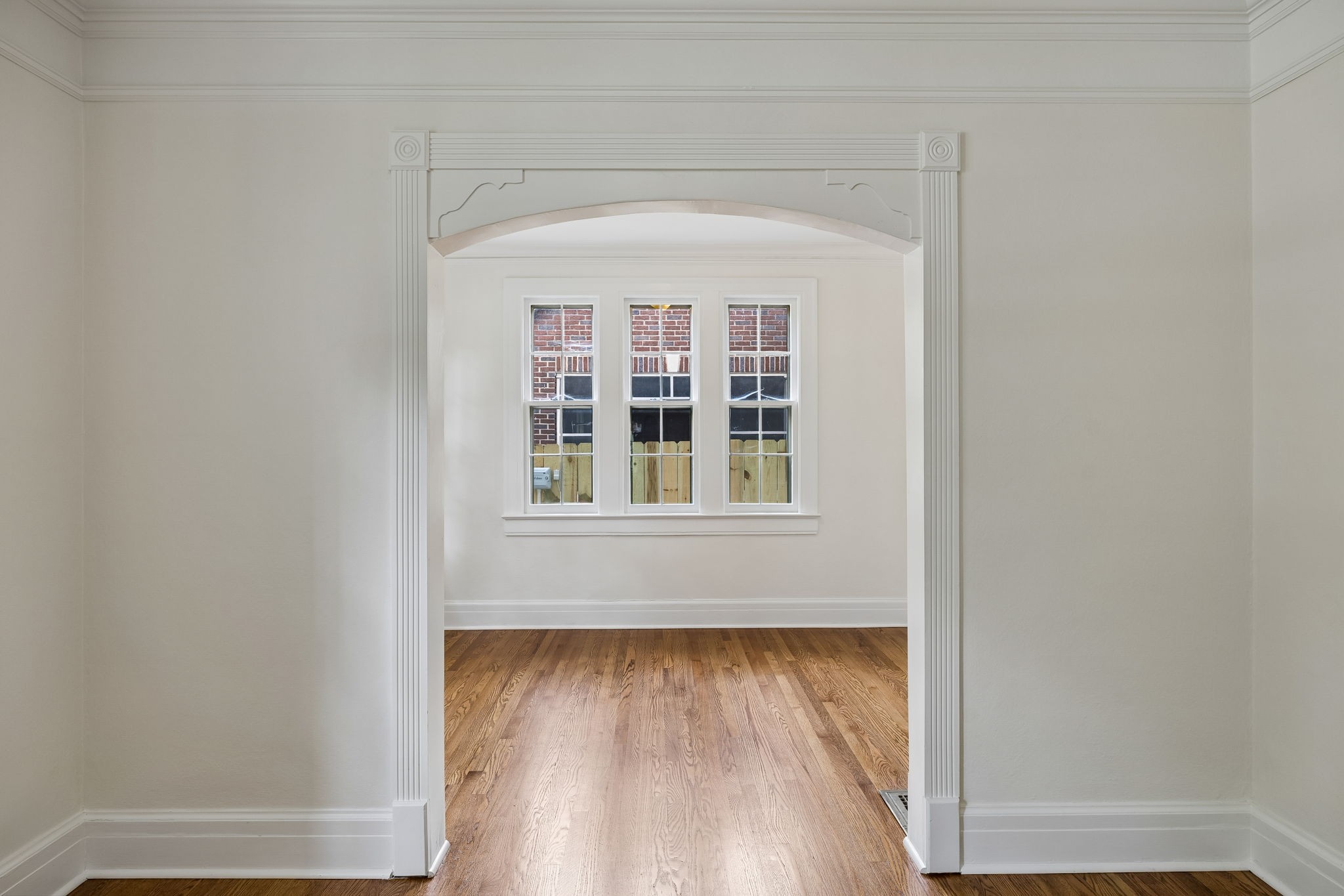 216 Lauderdale Rd
