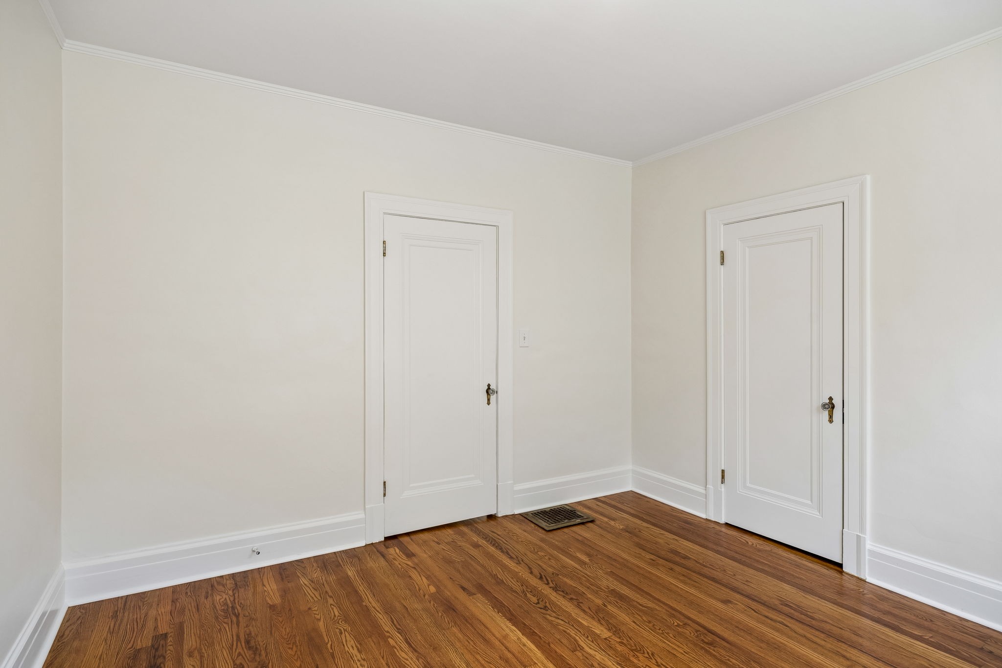 216 Lauderdale Rd