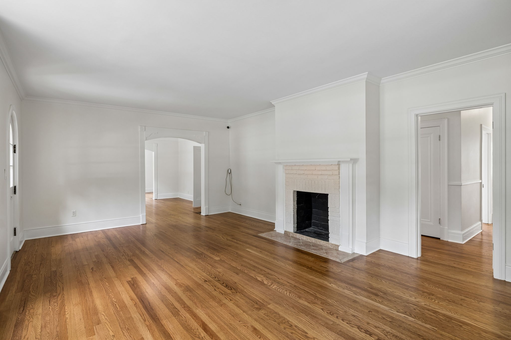 216 Lauderdale Rd
