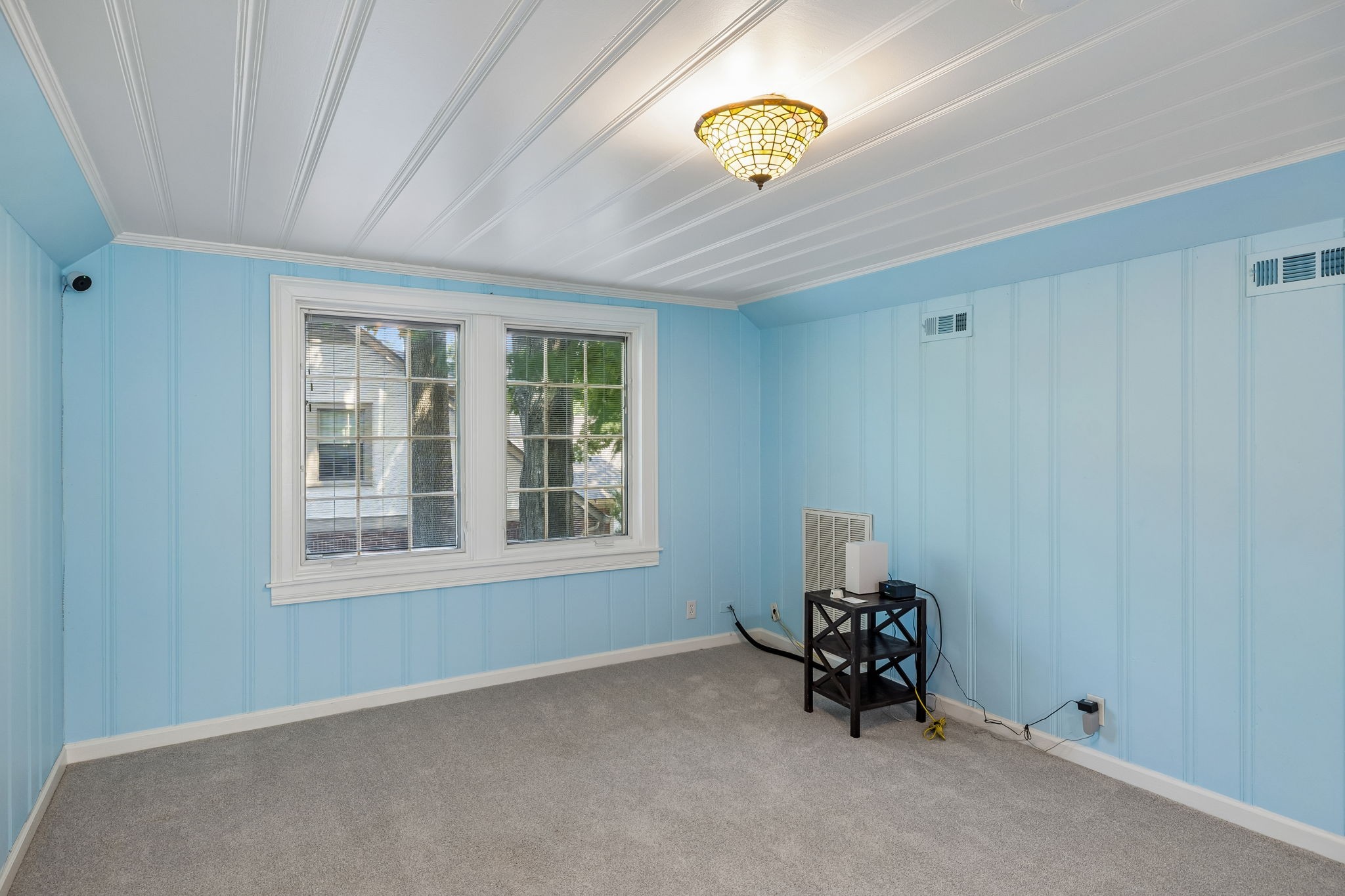 216 Lauderdale Rd