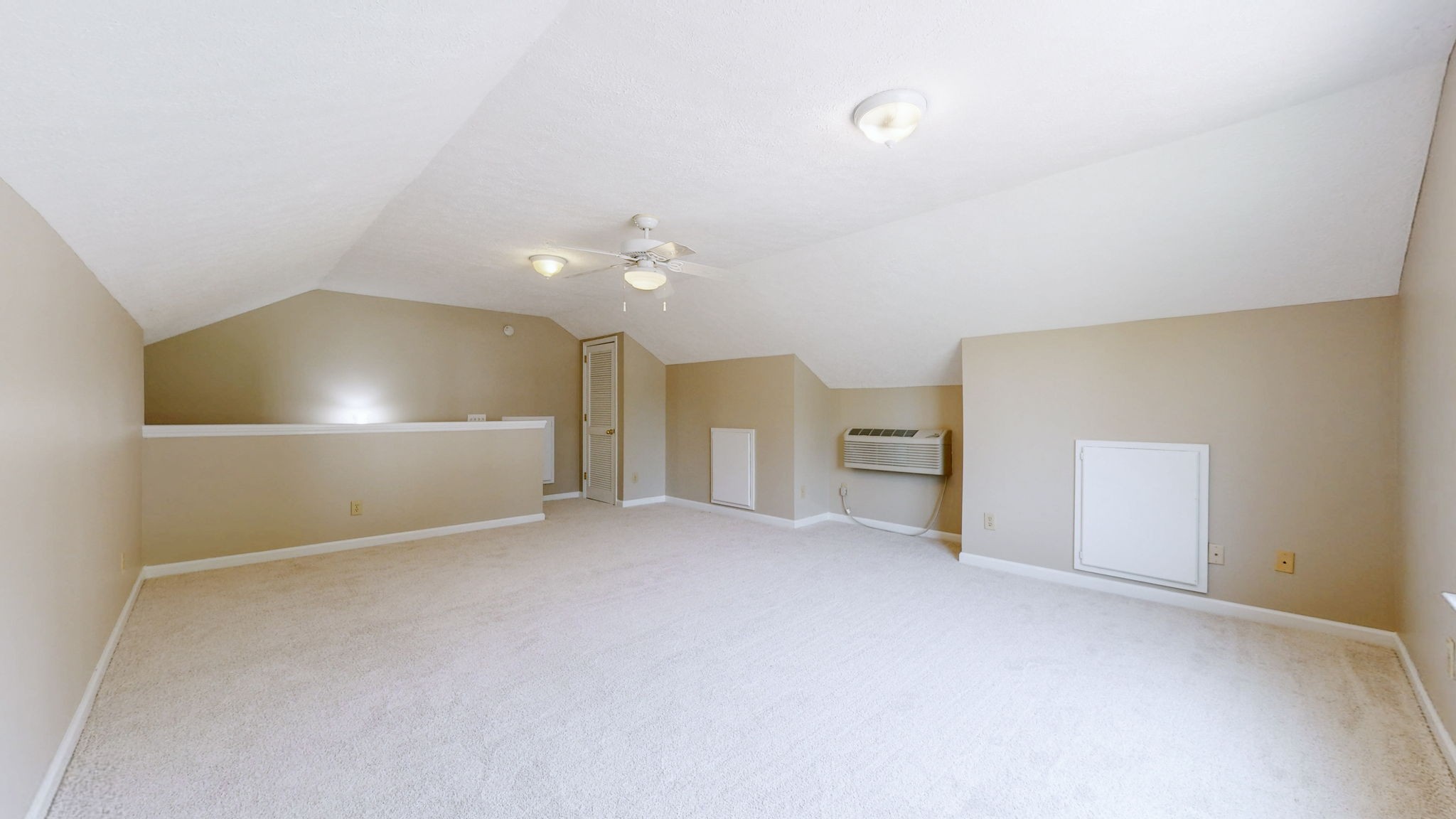 2708 Leesa Ann Ln