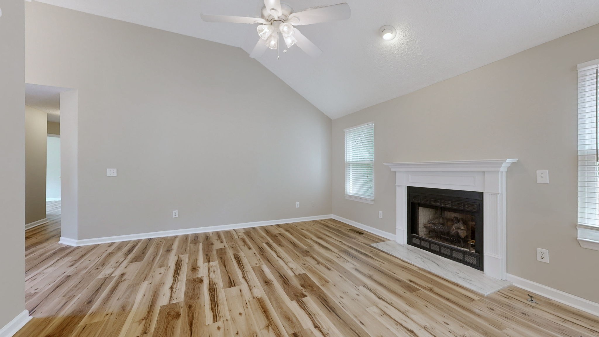 2708 Leesa Ann Ln