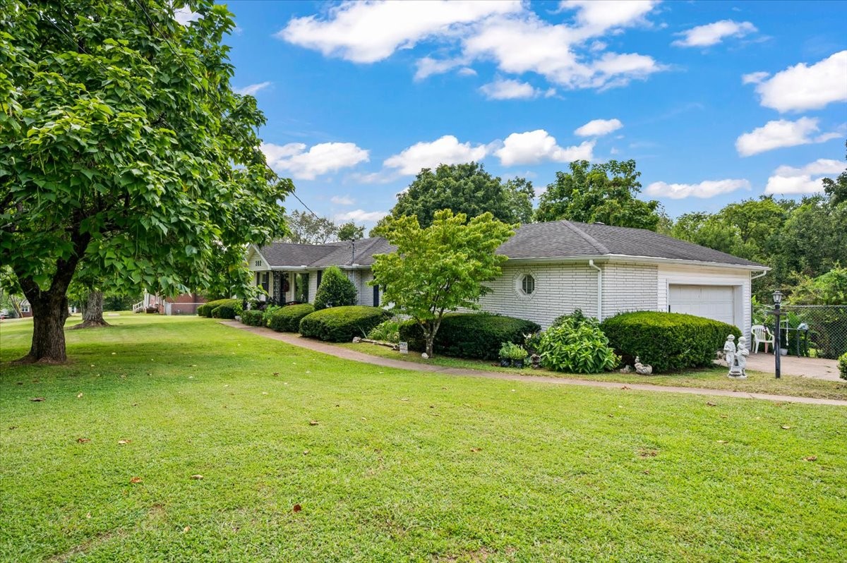 302 Utley Dr