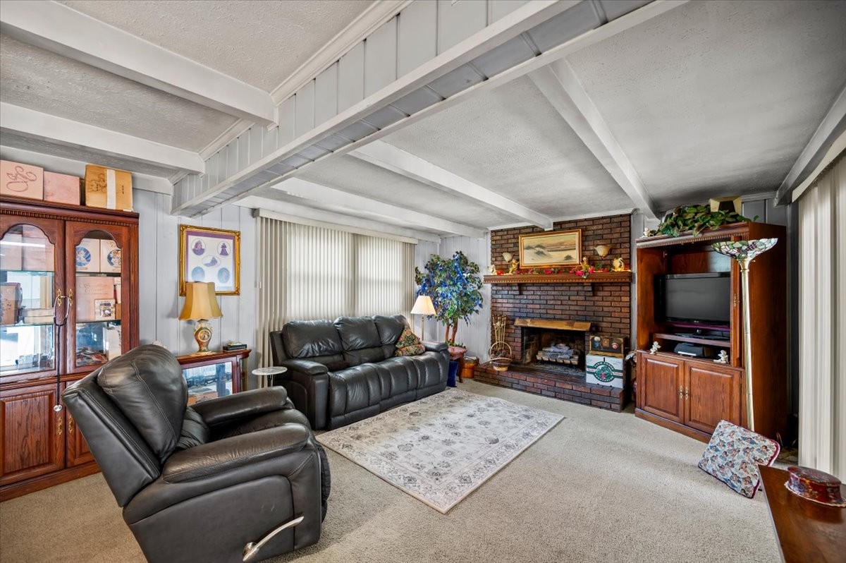 302 Utley Dr