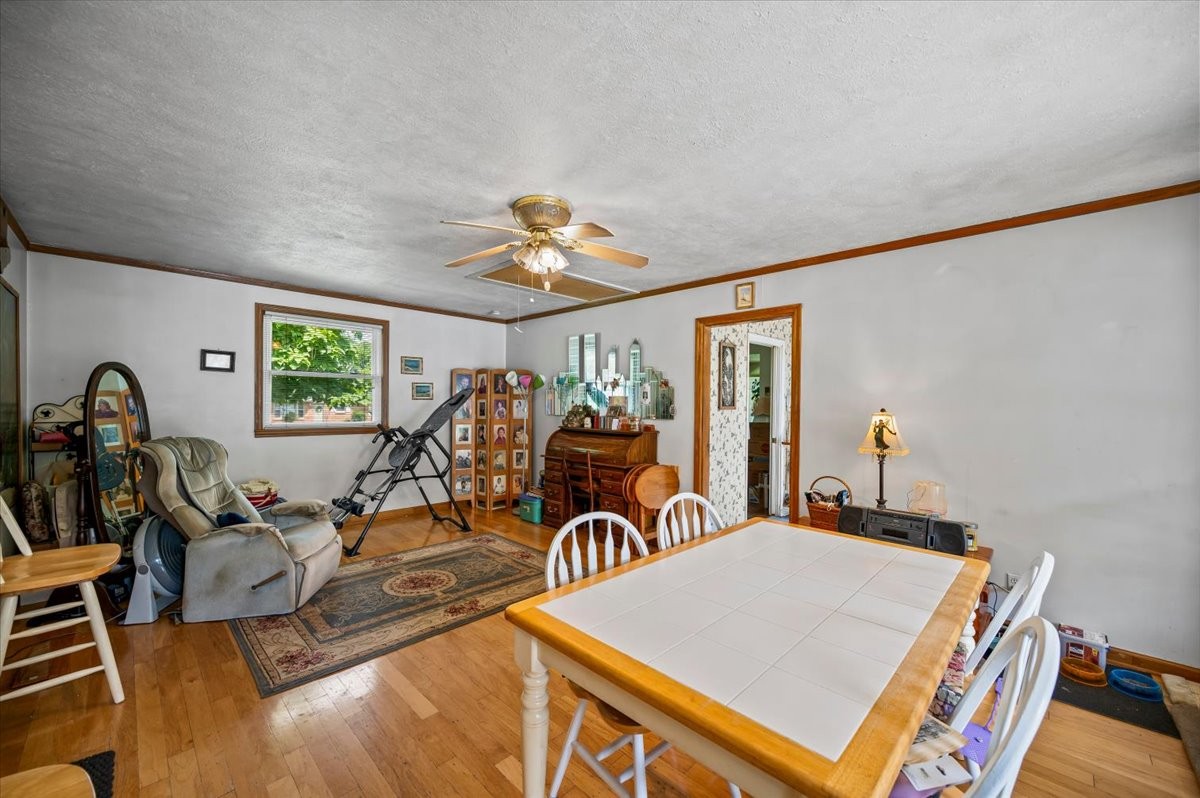 302 Utley Dr