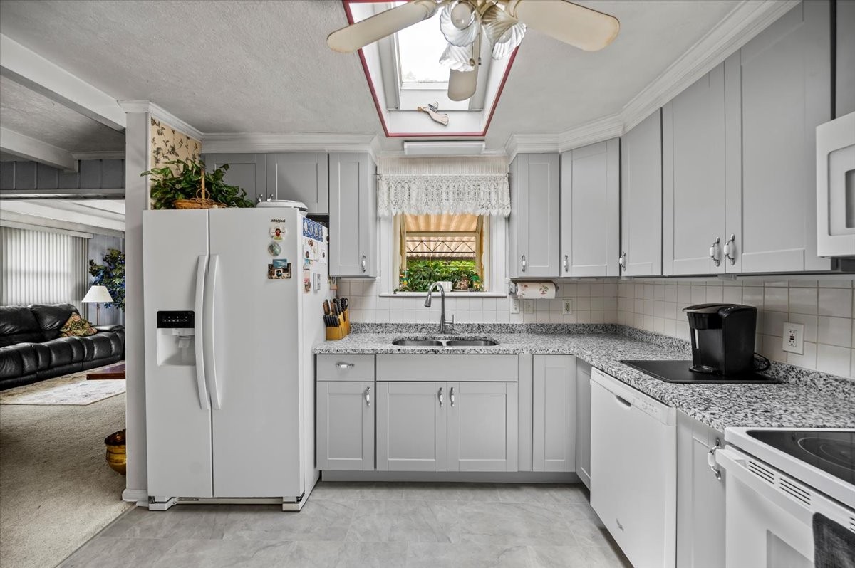 302 Utley Dr