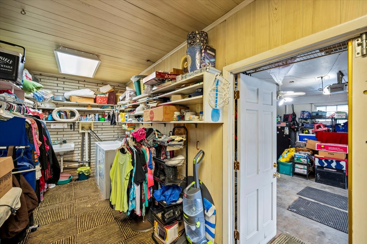 302 Utley Dr