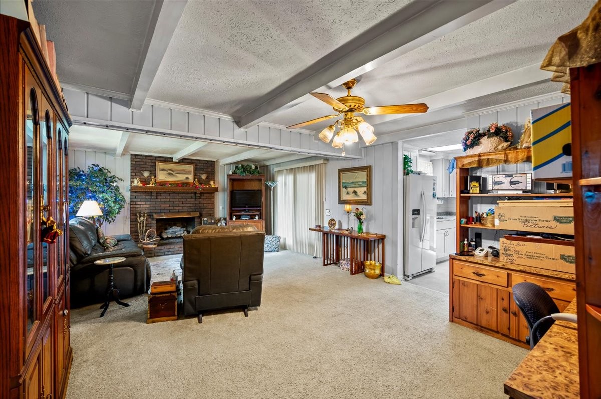 302 Utley Dr