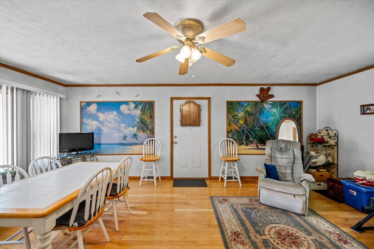 302 Utley Dr