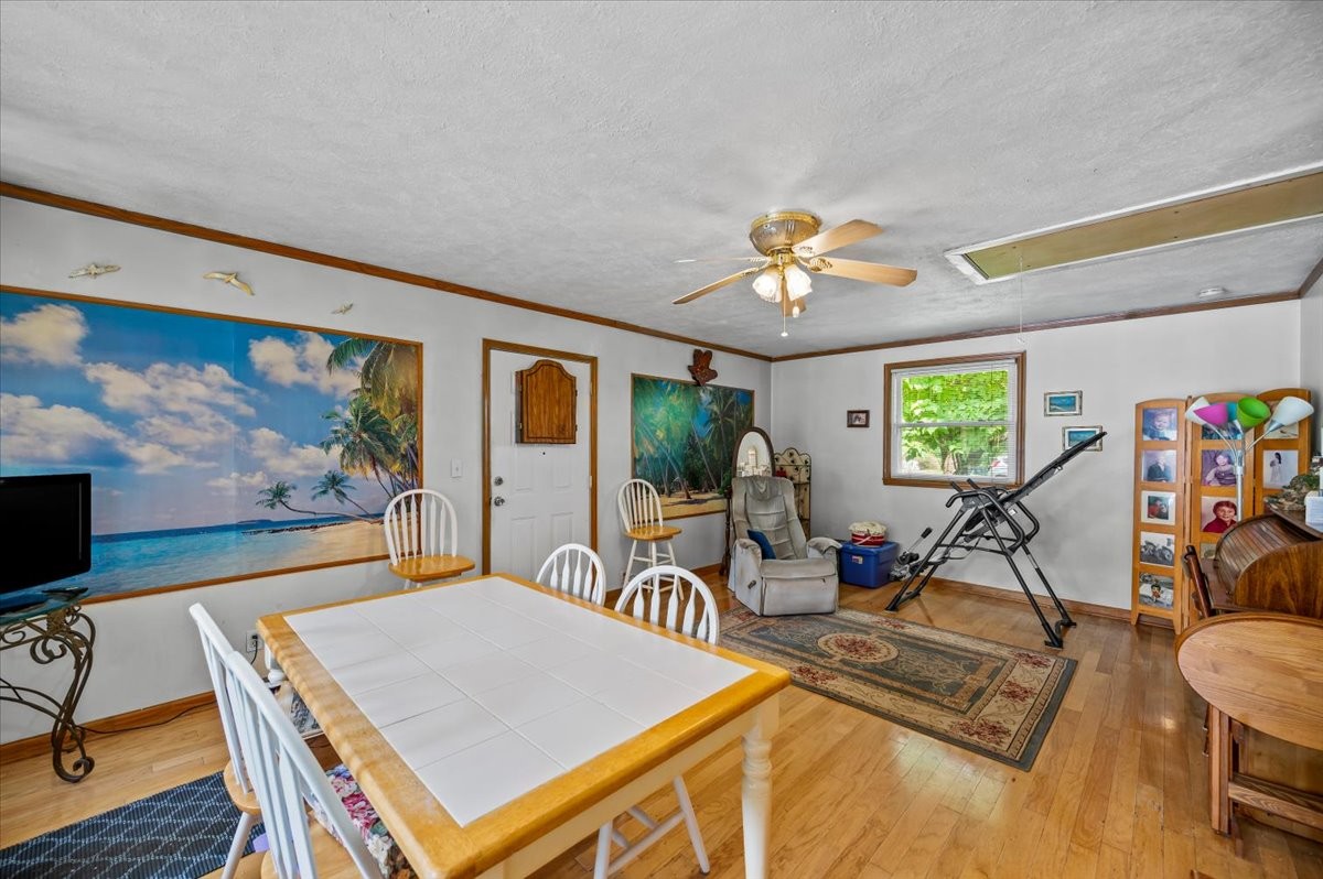 302 Utley Dr