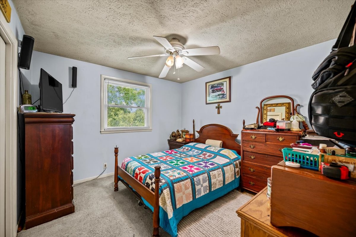 302 Utley Dr