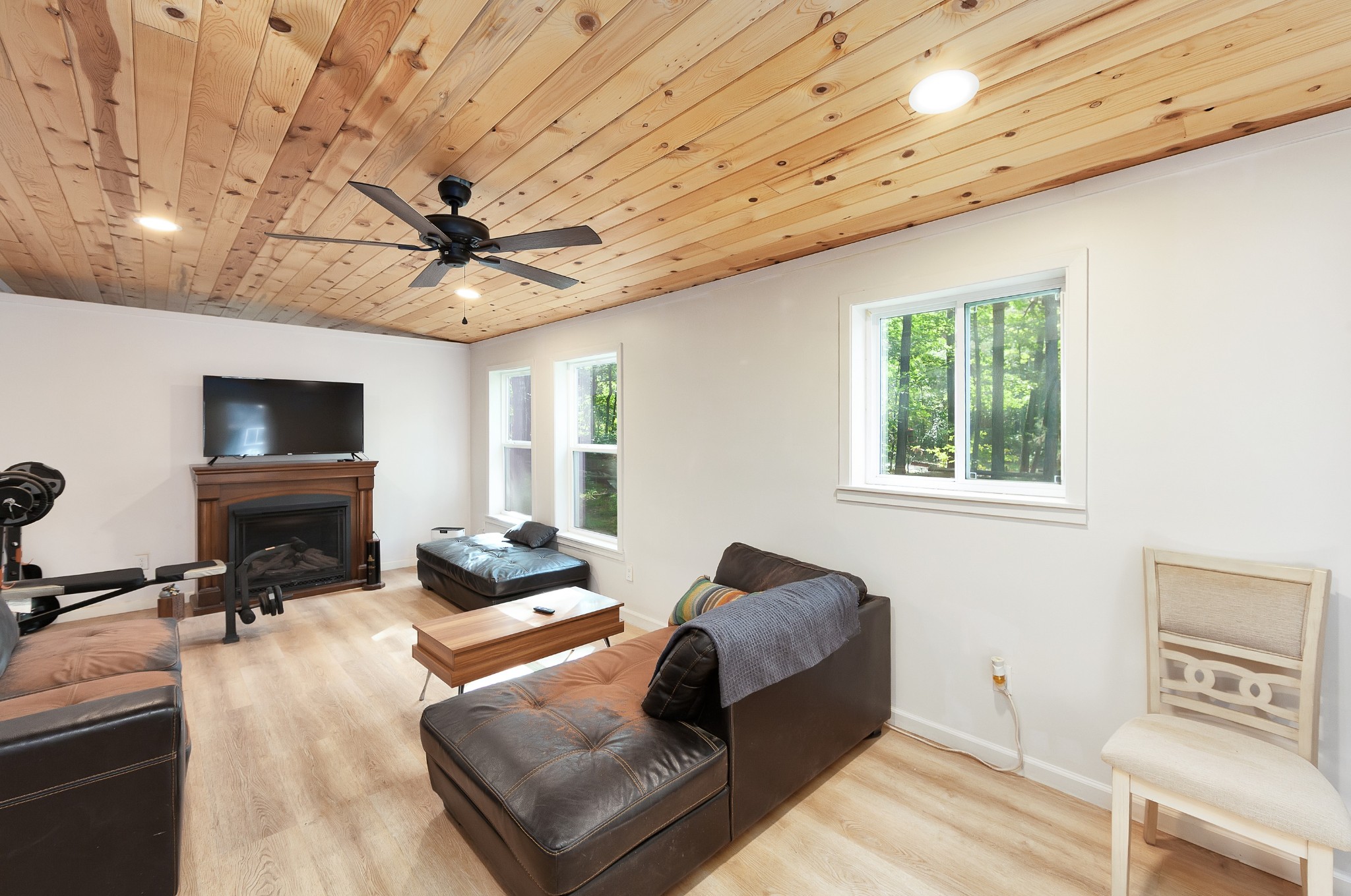 312 Meeks Rd