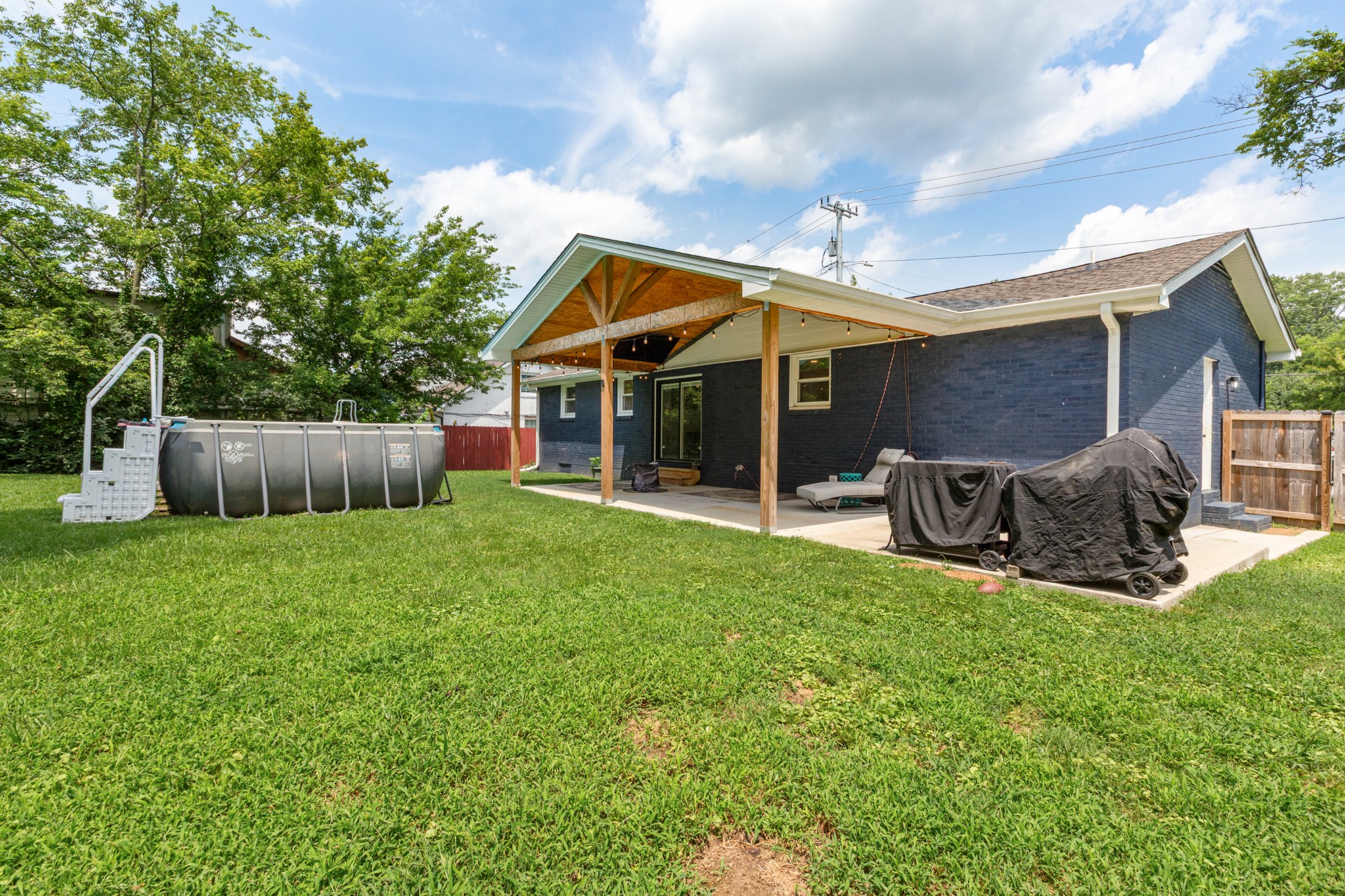 3309 Moorewood Dr
