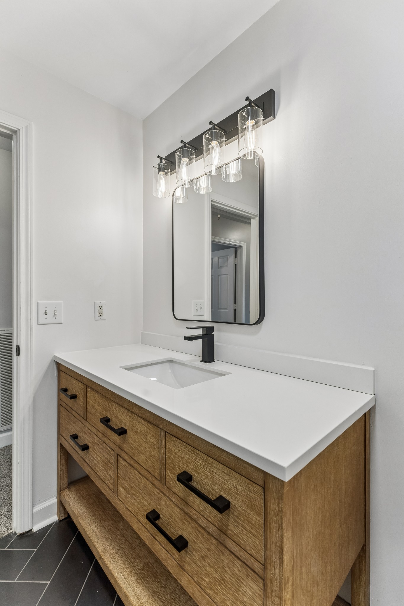 5301 Mast Pt