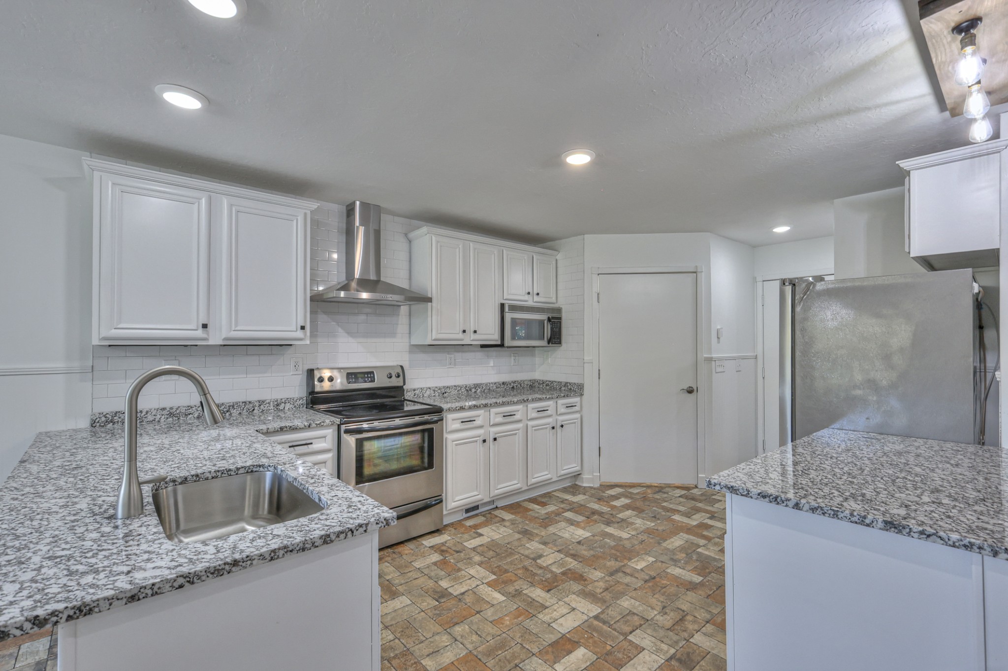 1380 Haley Rd