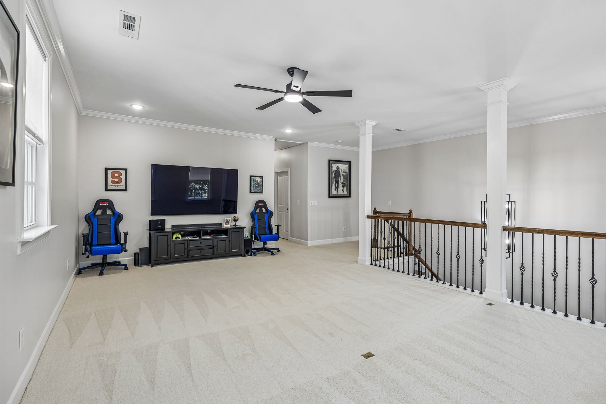 522 Sydenham Dr