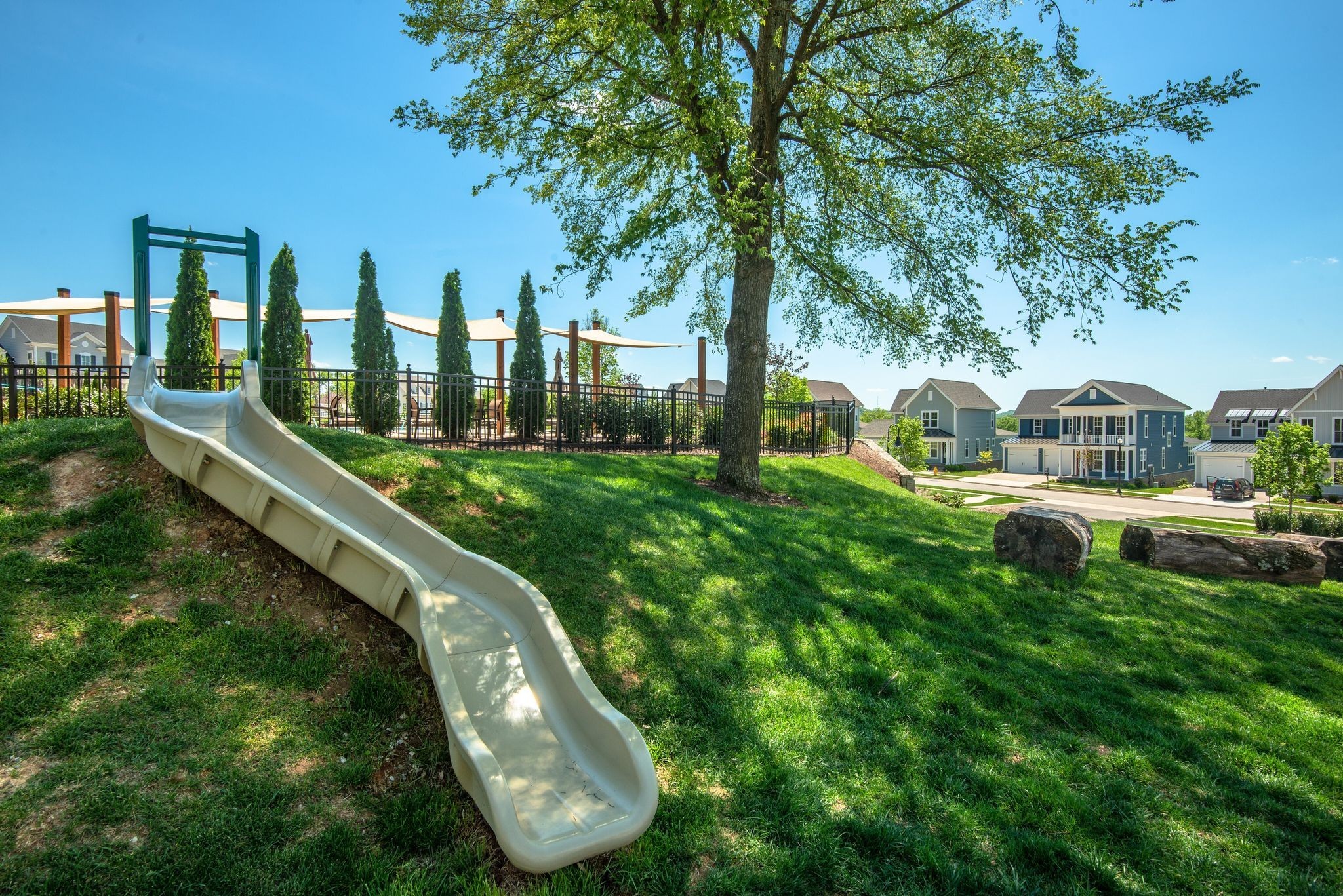 522 Sydenham Dr