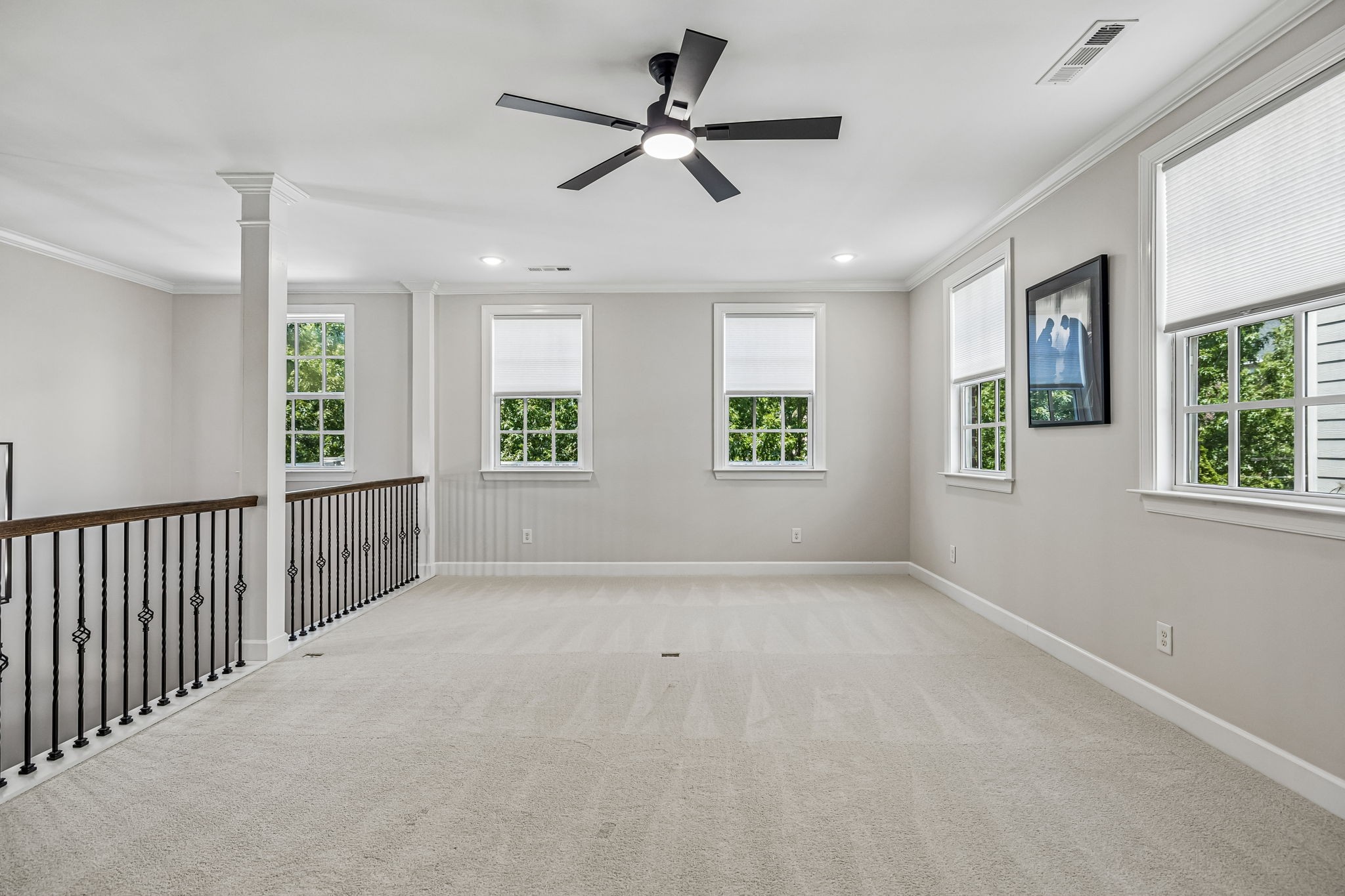 522 Sydenham Dr