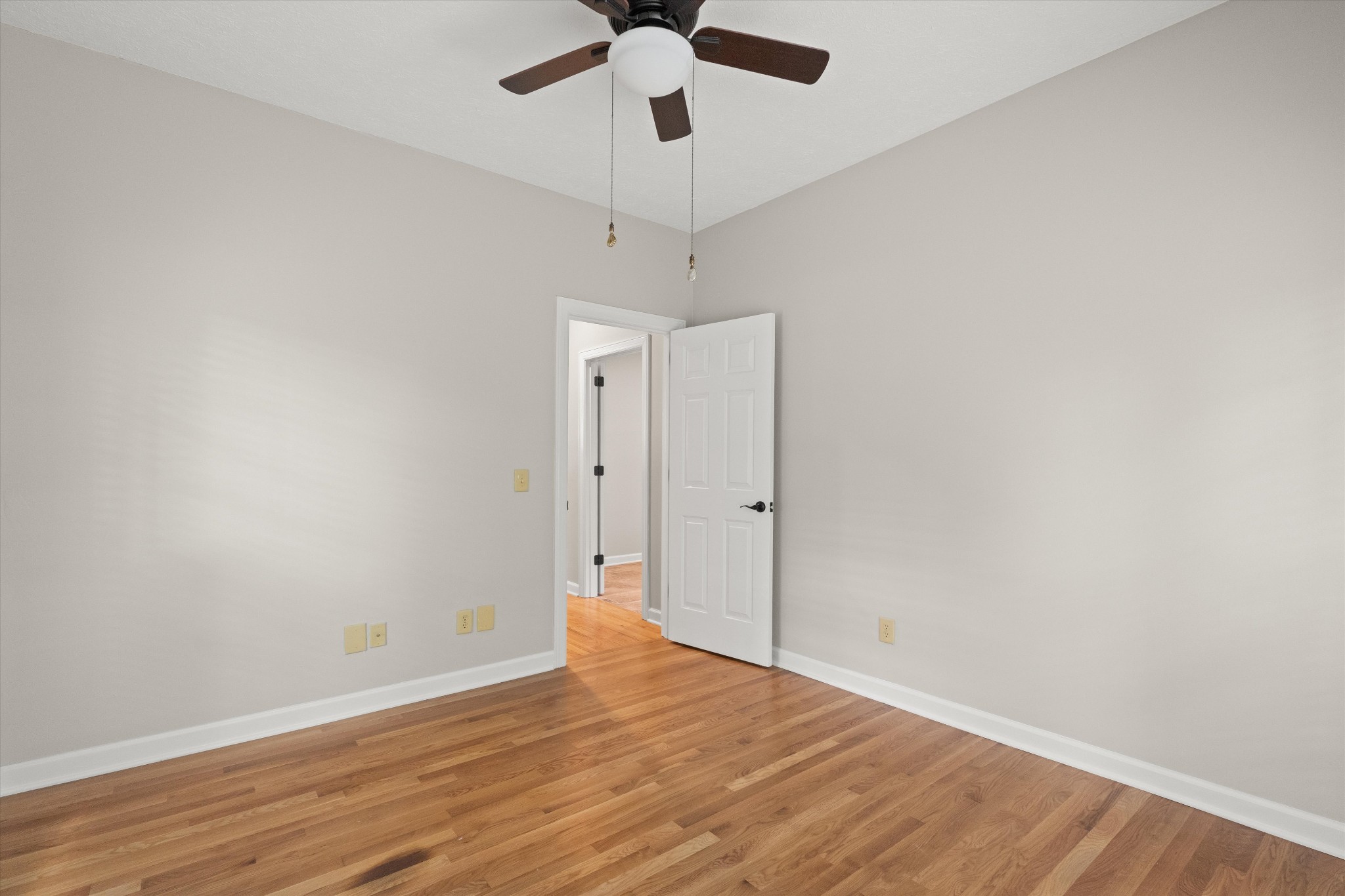 1227 Mount Vernon Ln