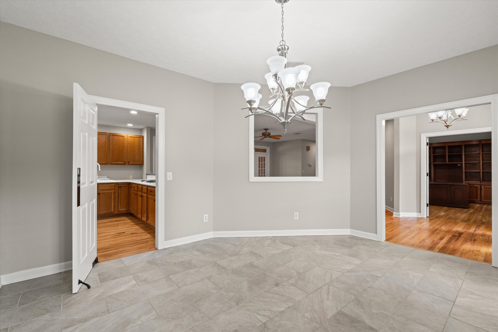 1227 Mount Vernon Ln