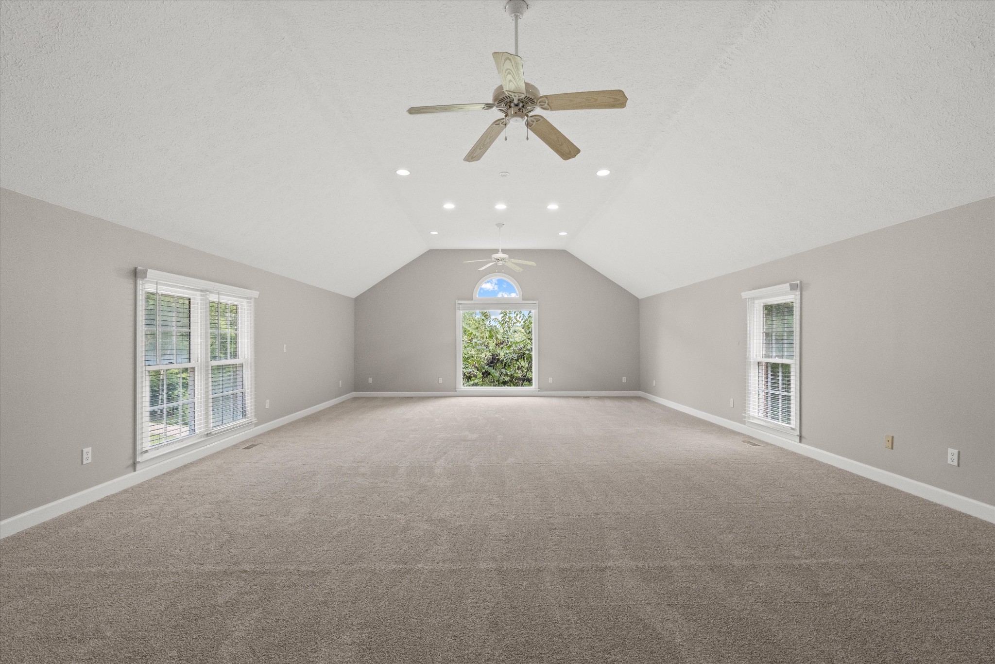 1227 Mount Vernon Ln