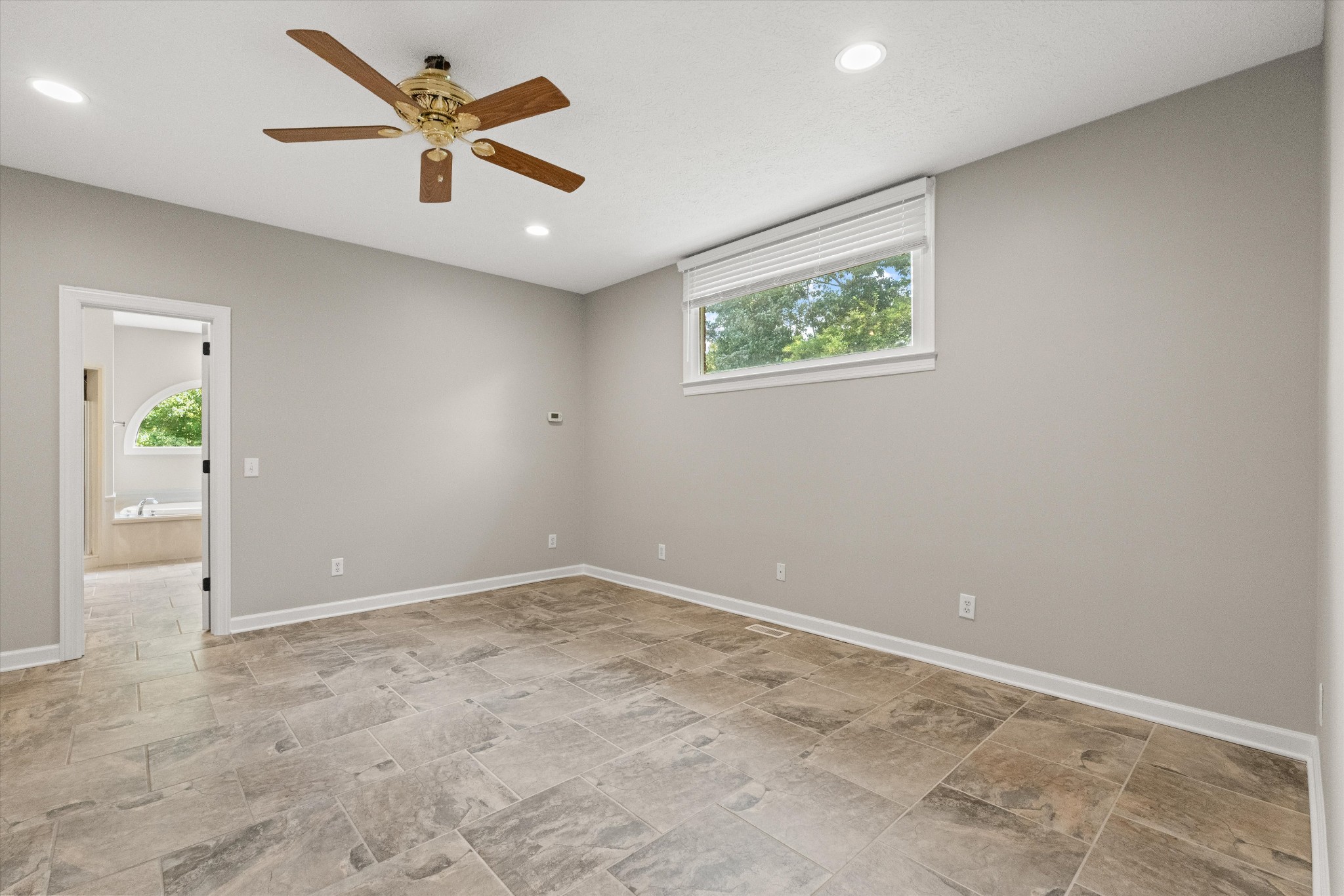 1227 Mount Vernon Ln
