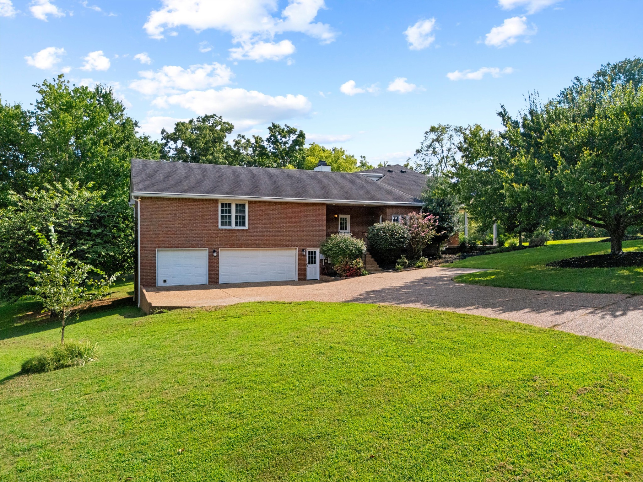1227 Mount Vernon Ln