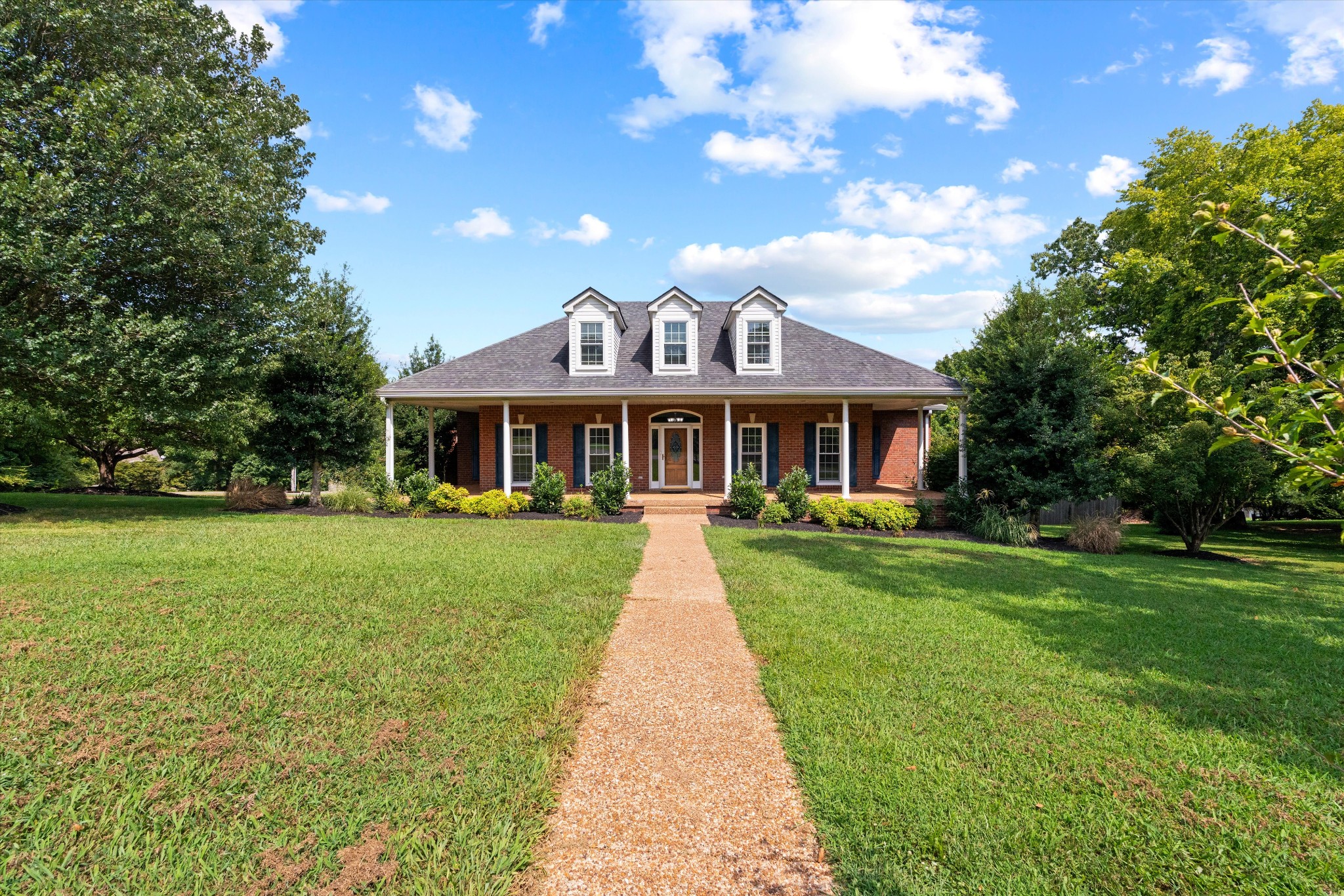 1227 Mount Vernon Ln