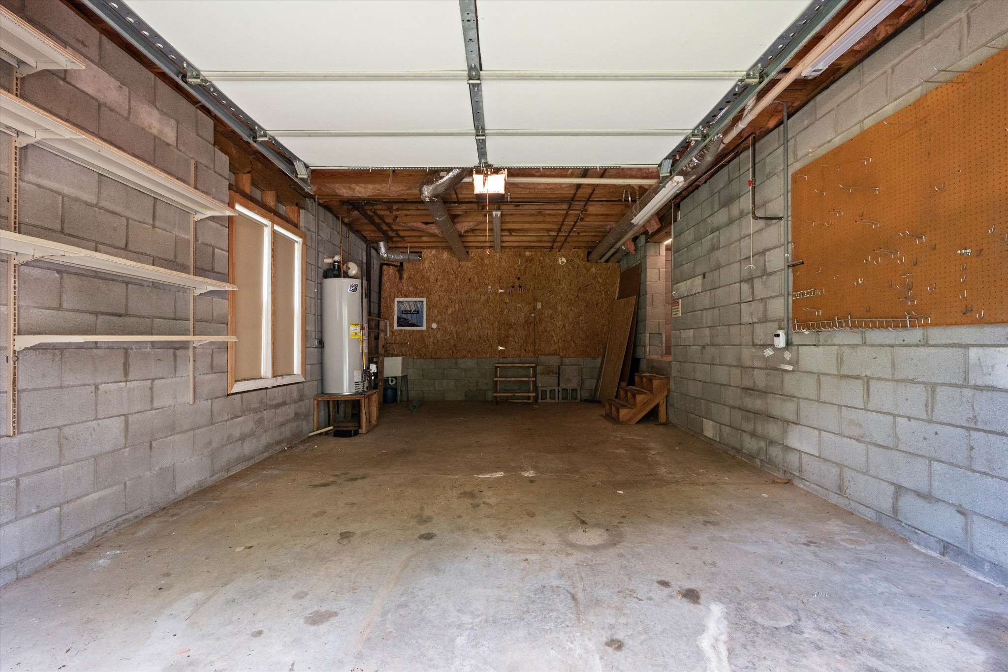 1227 Mount Vernon Ln