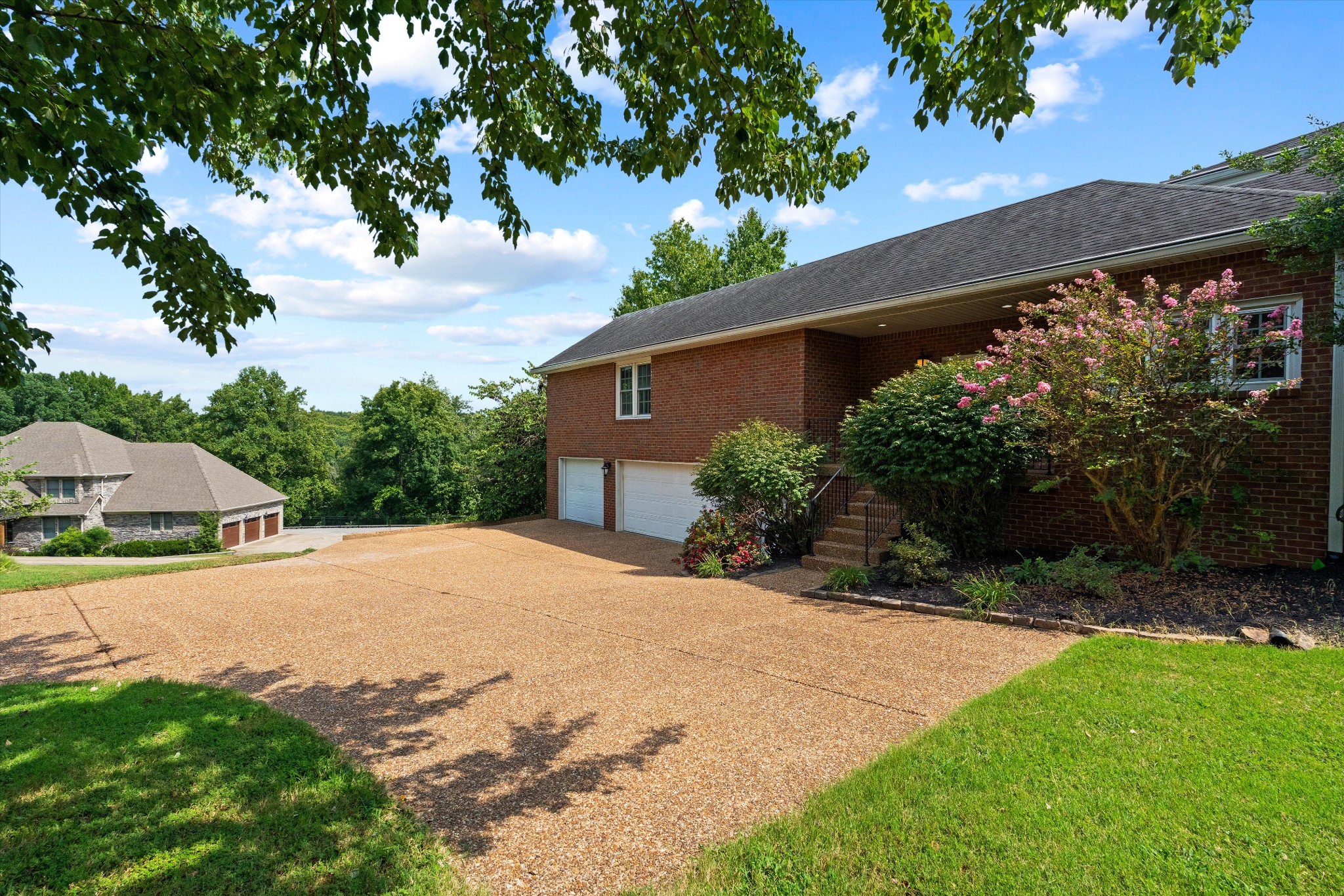 1227 Mount Vernon Ln