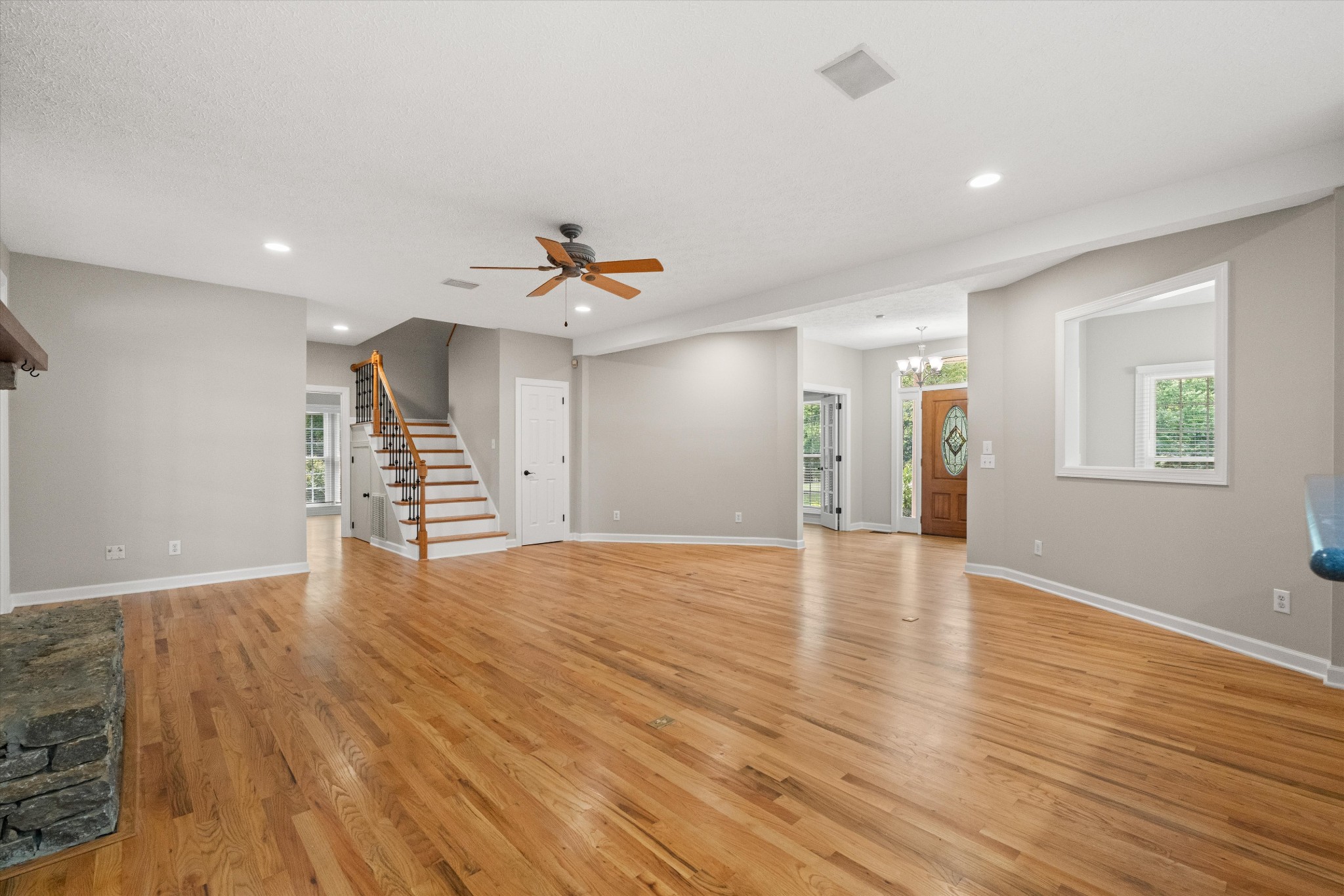 1227 Mount Vernon Ln