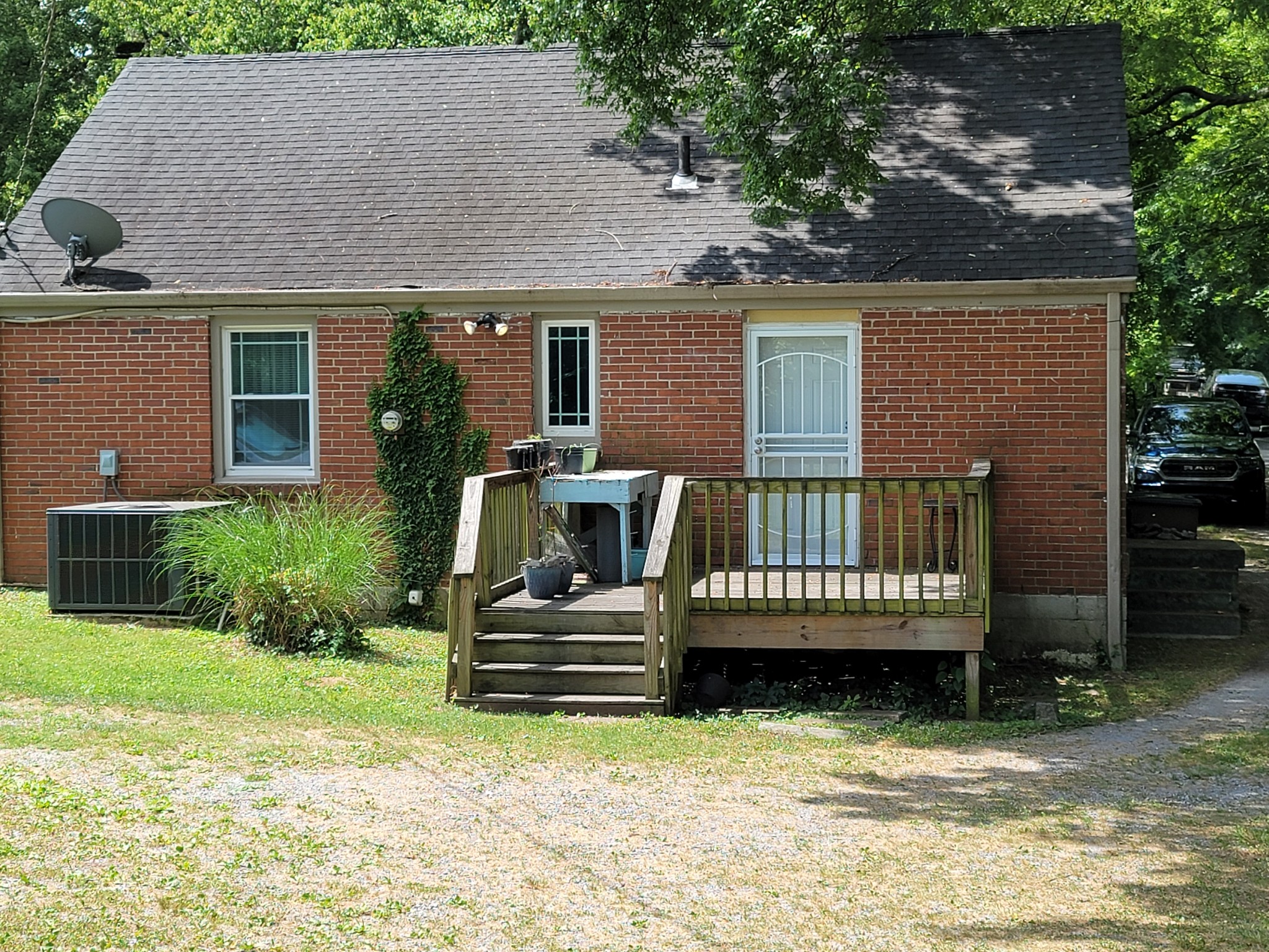 1306 Venus Dr