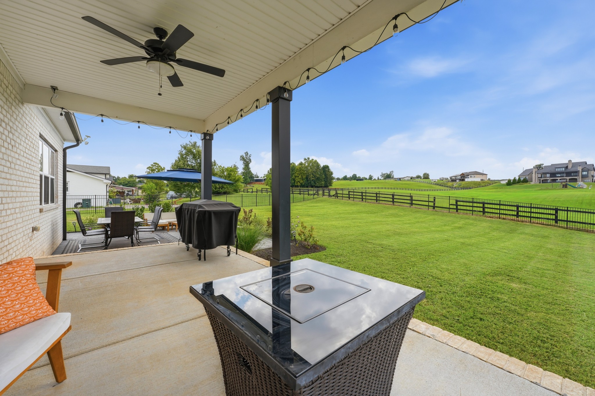 1412 Barrett Dr