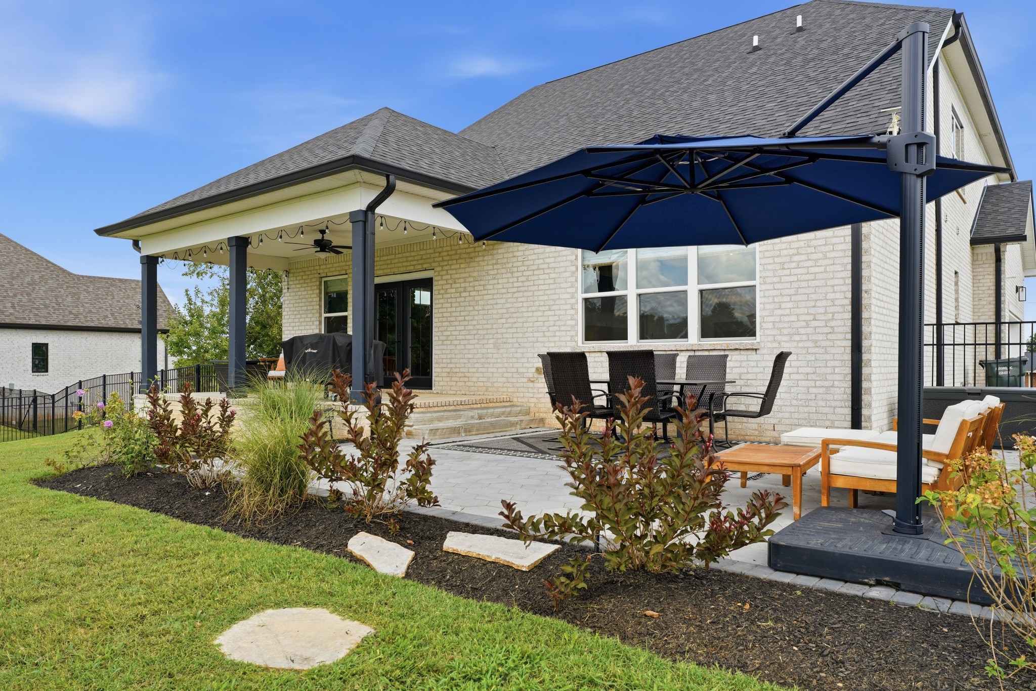 1412 Barrett Dr