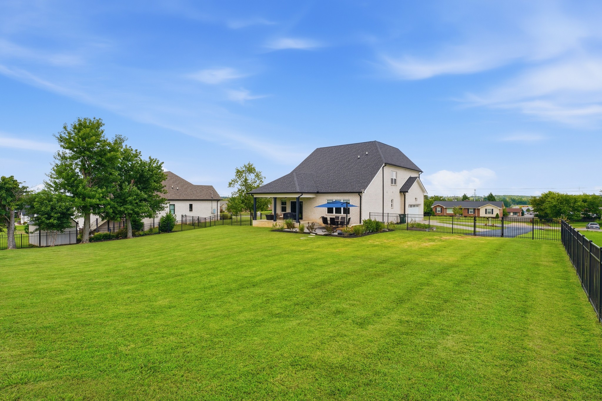 1412 Barrett Dr
