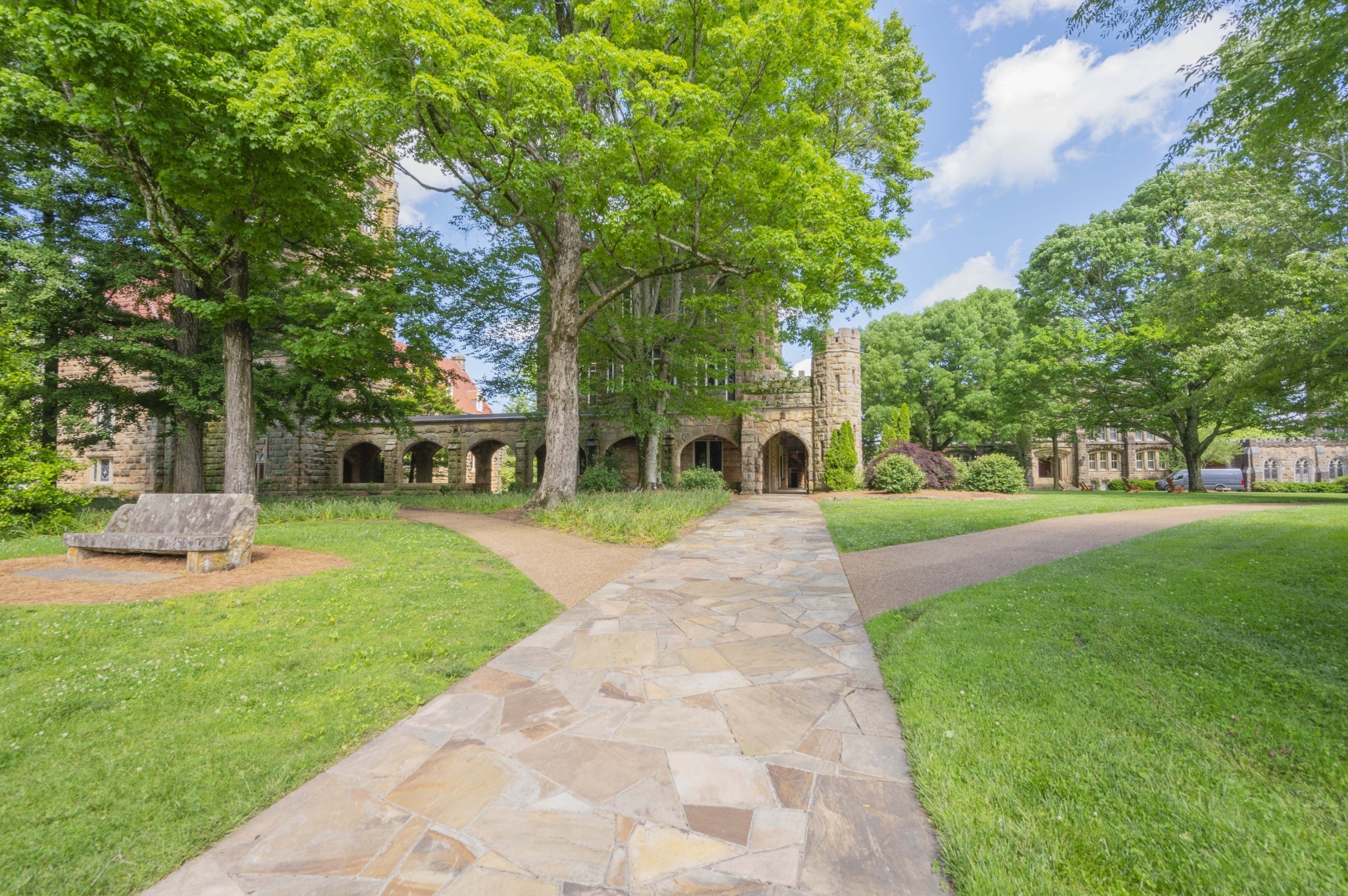 312 Hemlock Cove