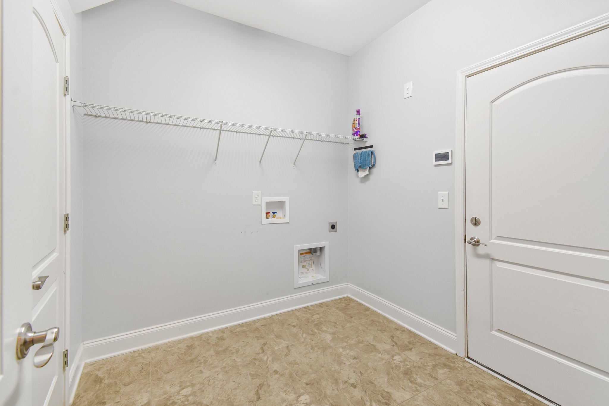 835 Meadowcrest Way