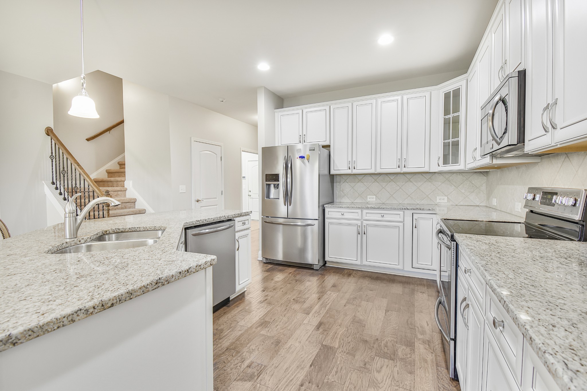 835 Meadowcrest Way