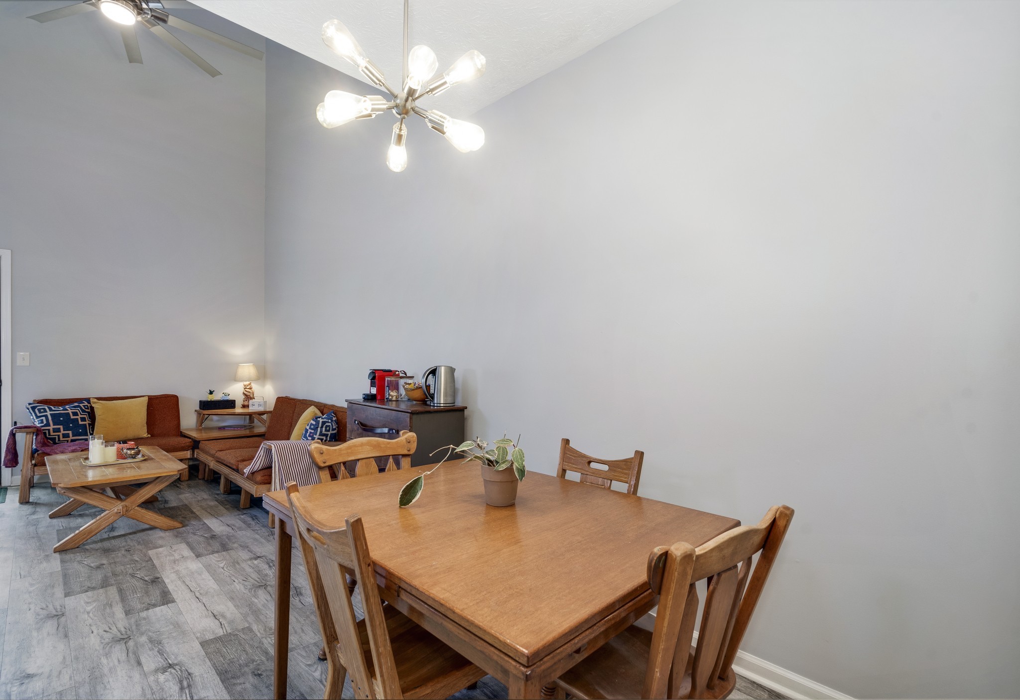 302 Villa Cir