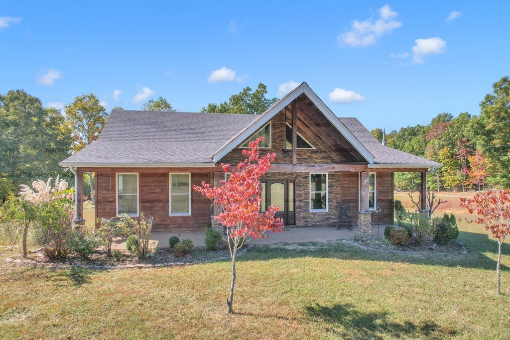 796 Daisy Cir