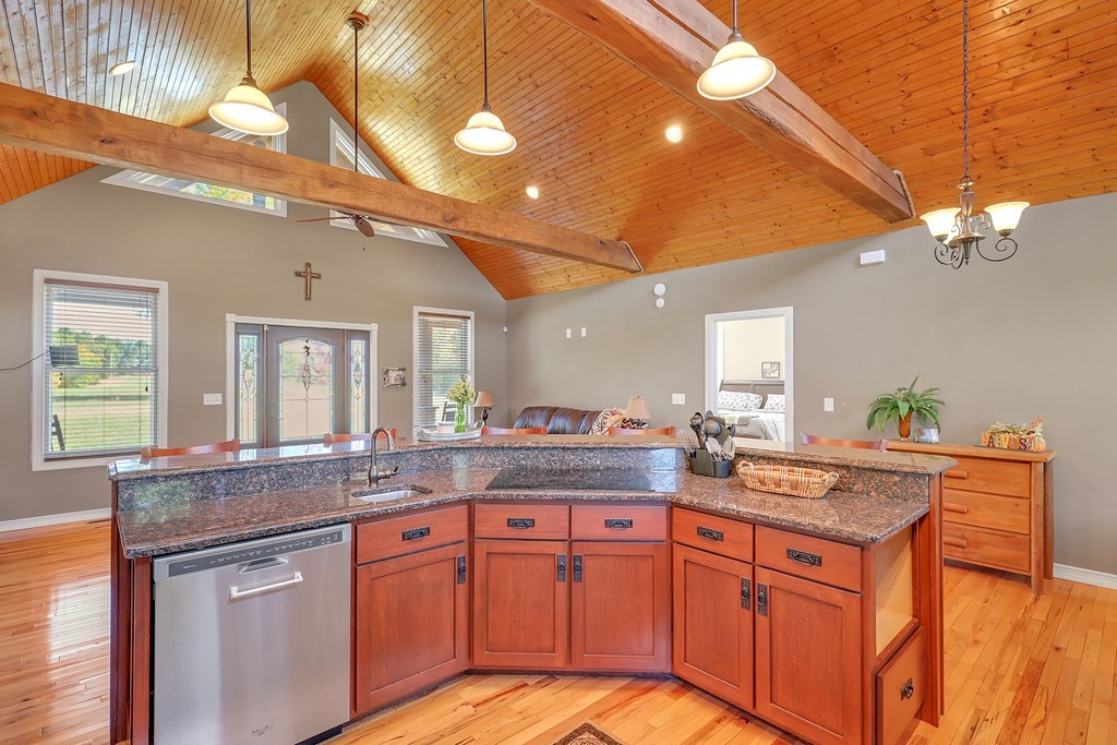 796 Daisy Cir