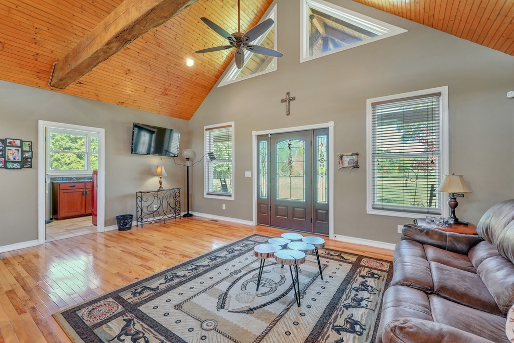 796 Daisy Cir