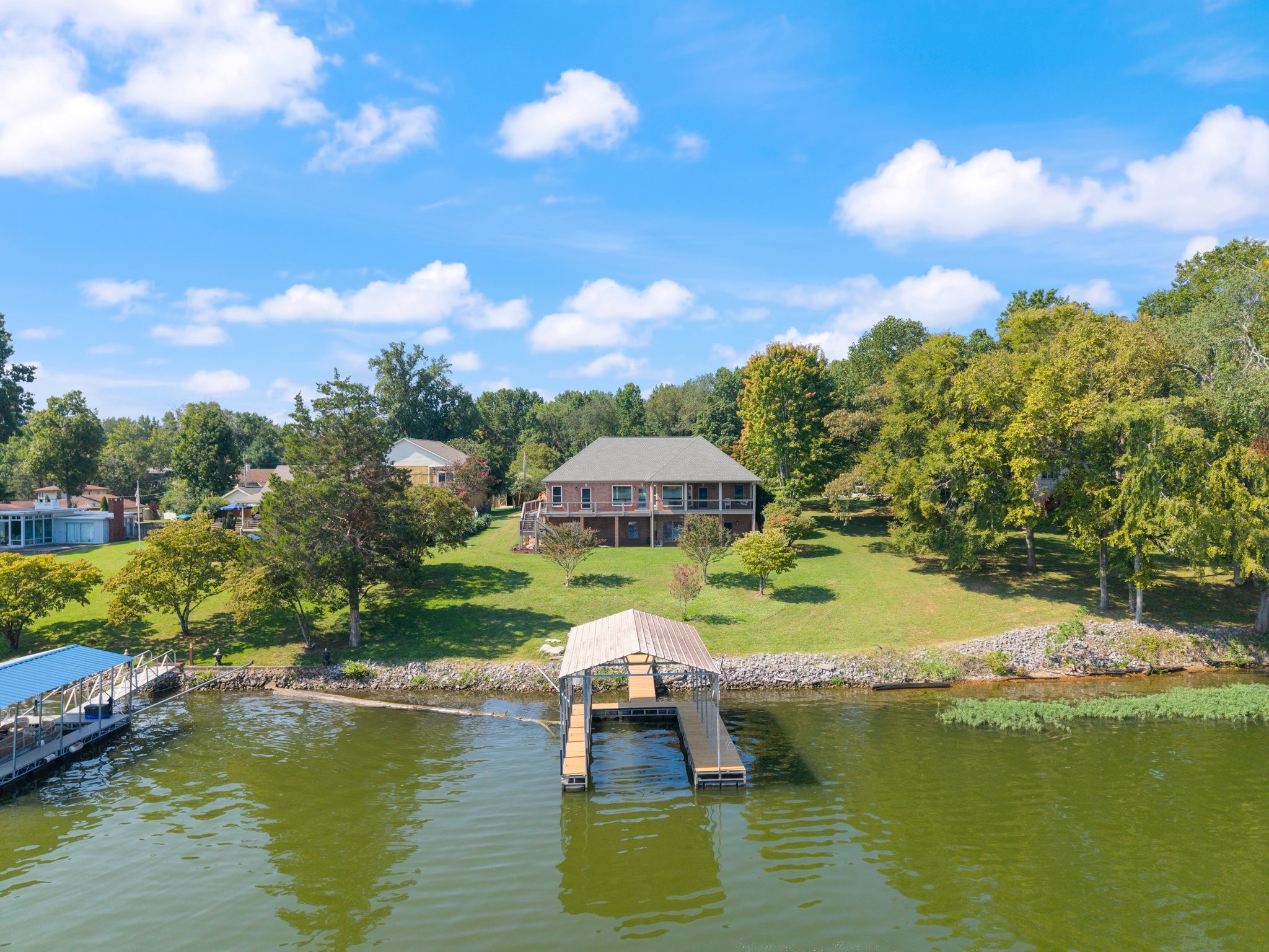 605 Lake Haven Dr